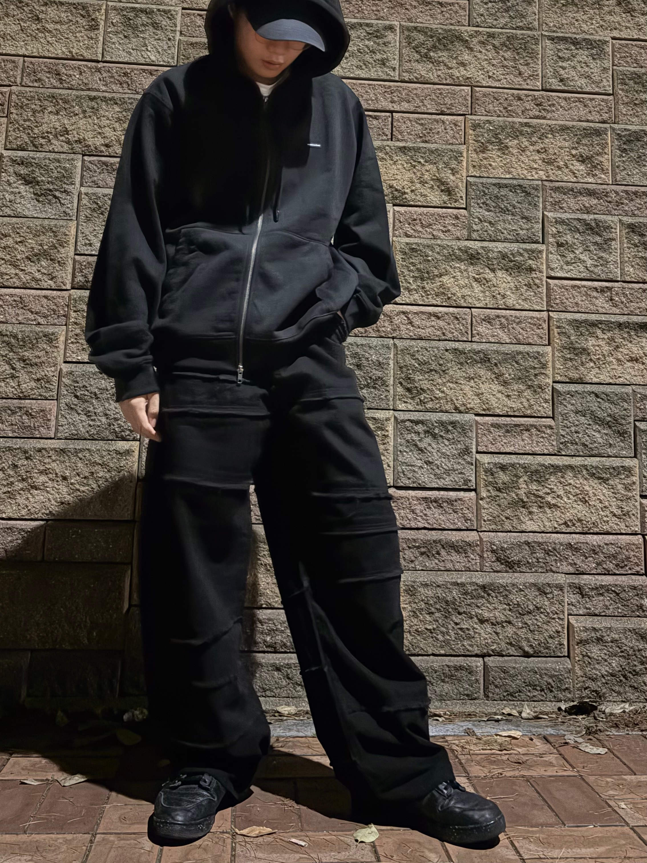Undermycar MU.124 New Logo Basic Cotton Cap Black, Nike x Undercover Dunk High 1985 Black 착용 스타일 - 3