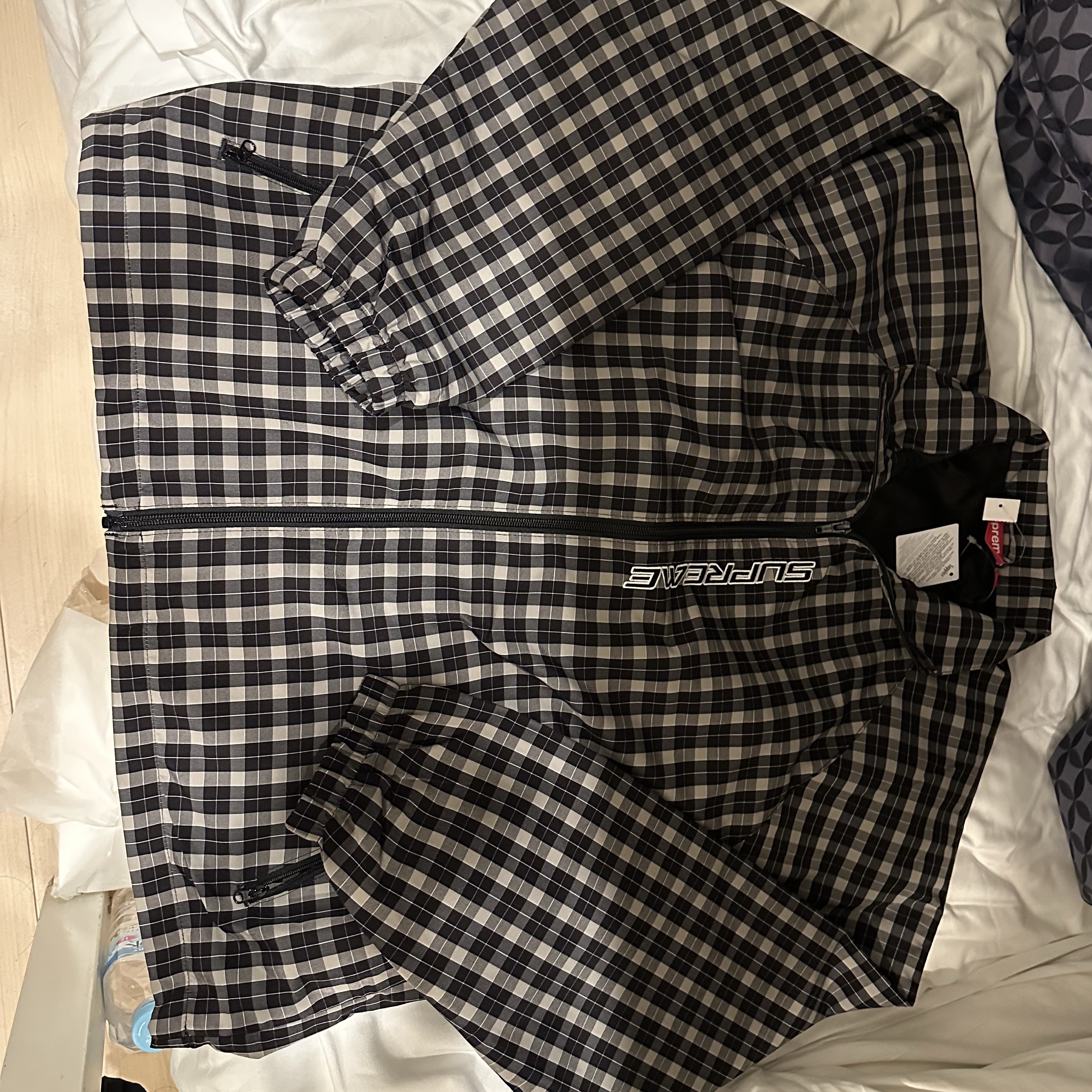 Supreme Plaid Track Jacket Black - 25FW 착용 스타일 - 1