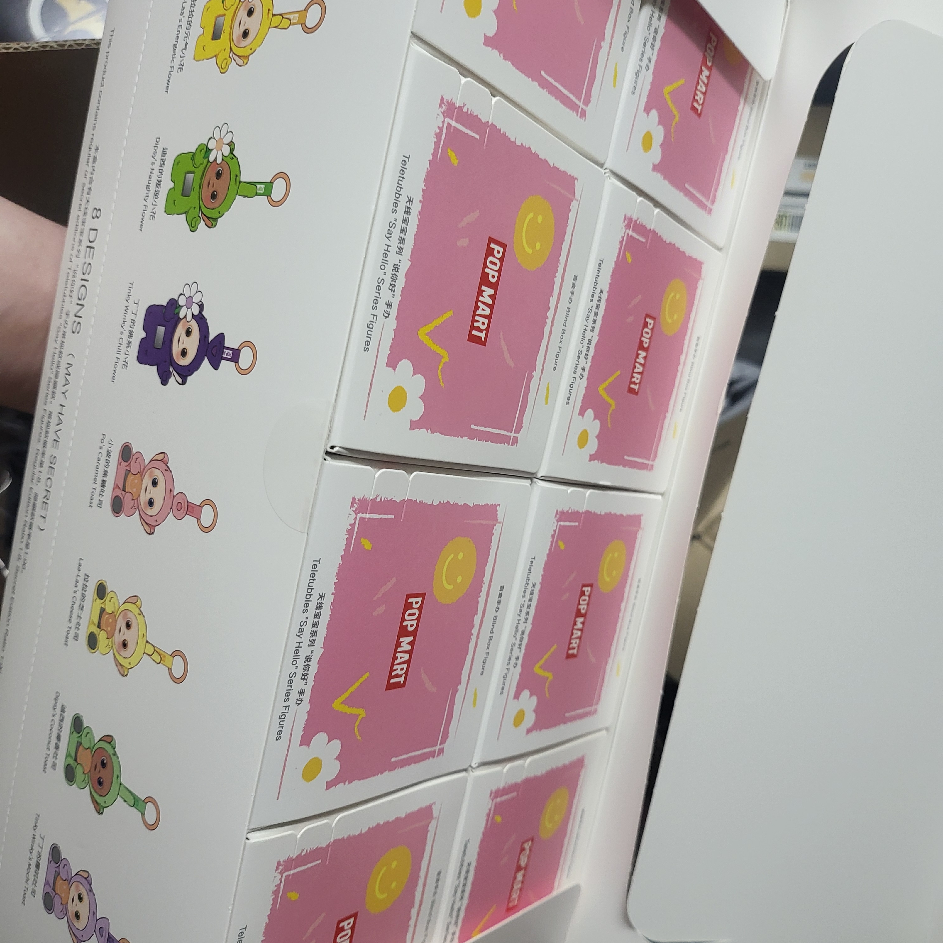 Pop Mart Teletubbies Say Hello Series Figures Sealed Case (8 Blind Boxes) 착용 스타일 - 1