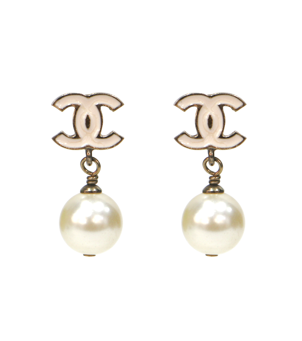 샤넬 펄 드롭 CC 귀걸이 A-B35275(Chanel Pearl Drop CC Earrings A-B35275) - 1