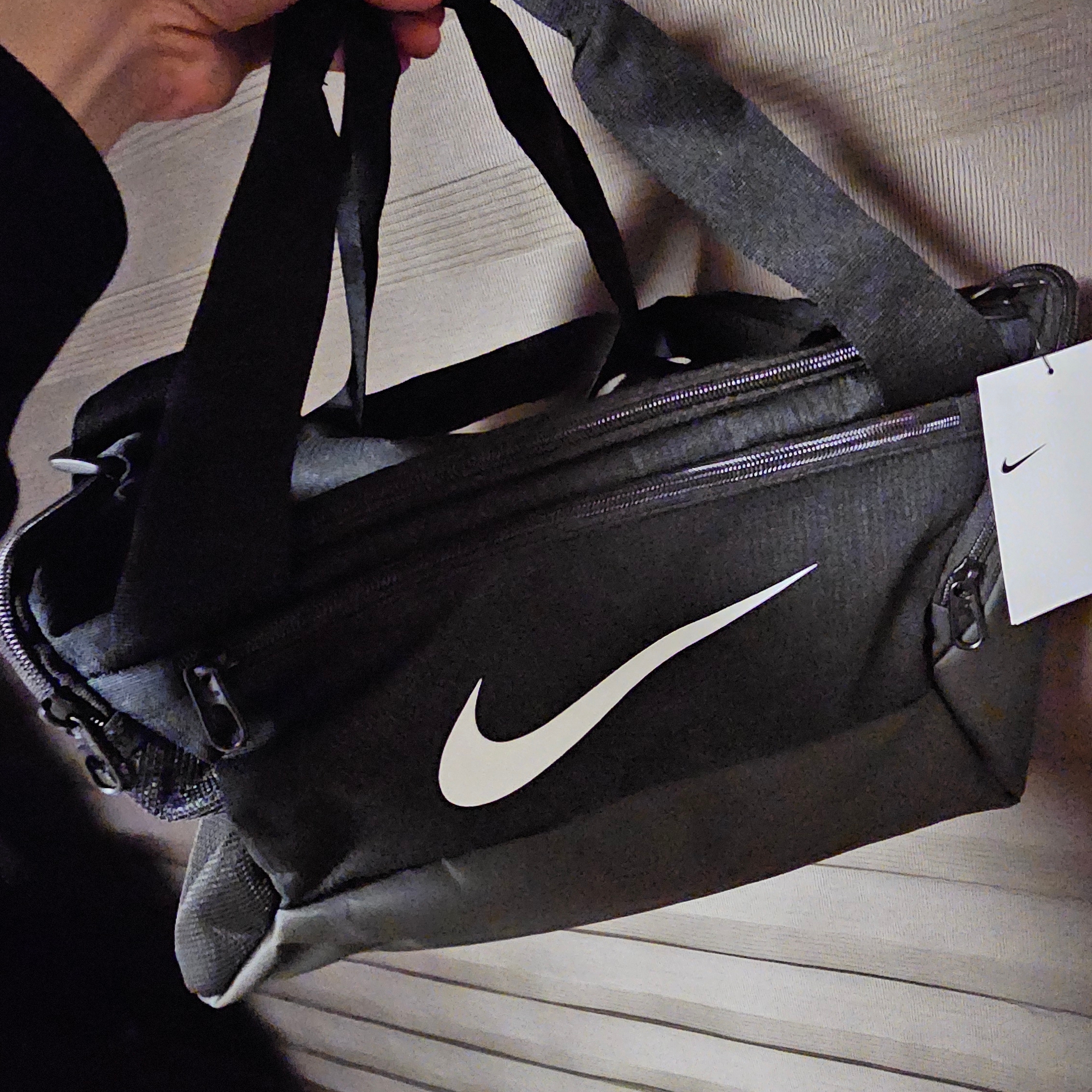 Nike Brasilia 9.5 Training Duffle Bag Extra Small 25L Black 착용 스타일