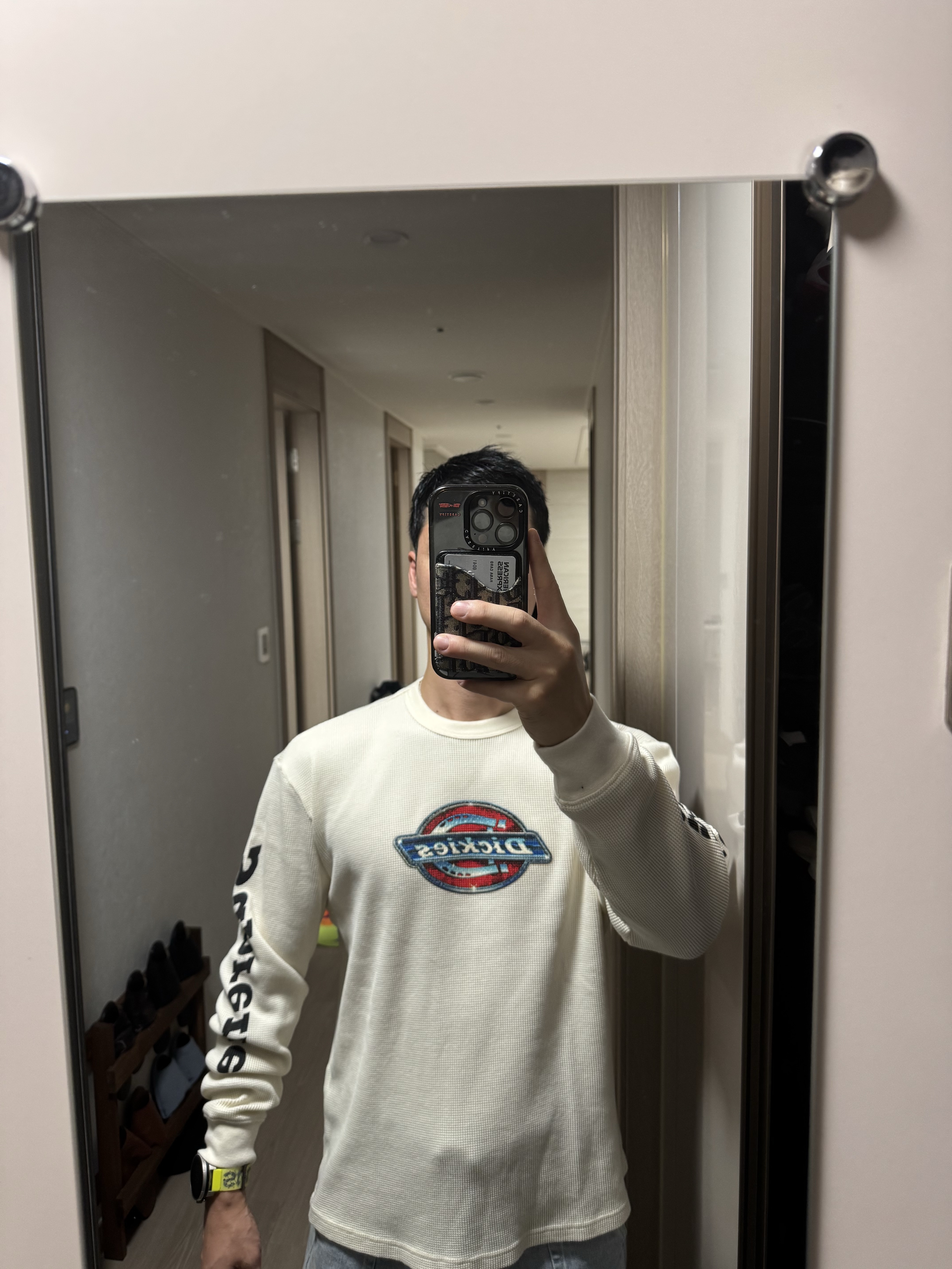 Supreme x Dickies Thermal Natural - 25FW 착용 스타일