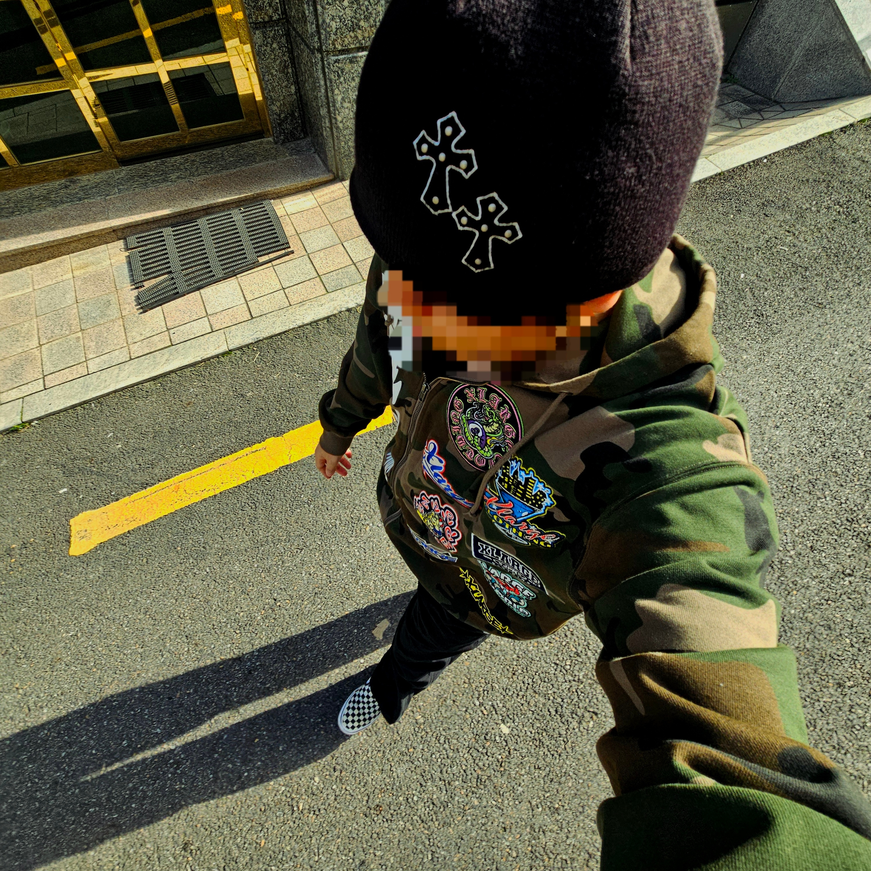 Vans Vault OG Classic Slip-On Checkerboard, Diesel Hiresh S.Ii Leather Bi-Fold Wallet with Debossed Logo Black Green 착용 스타일