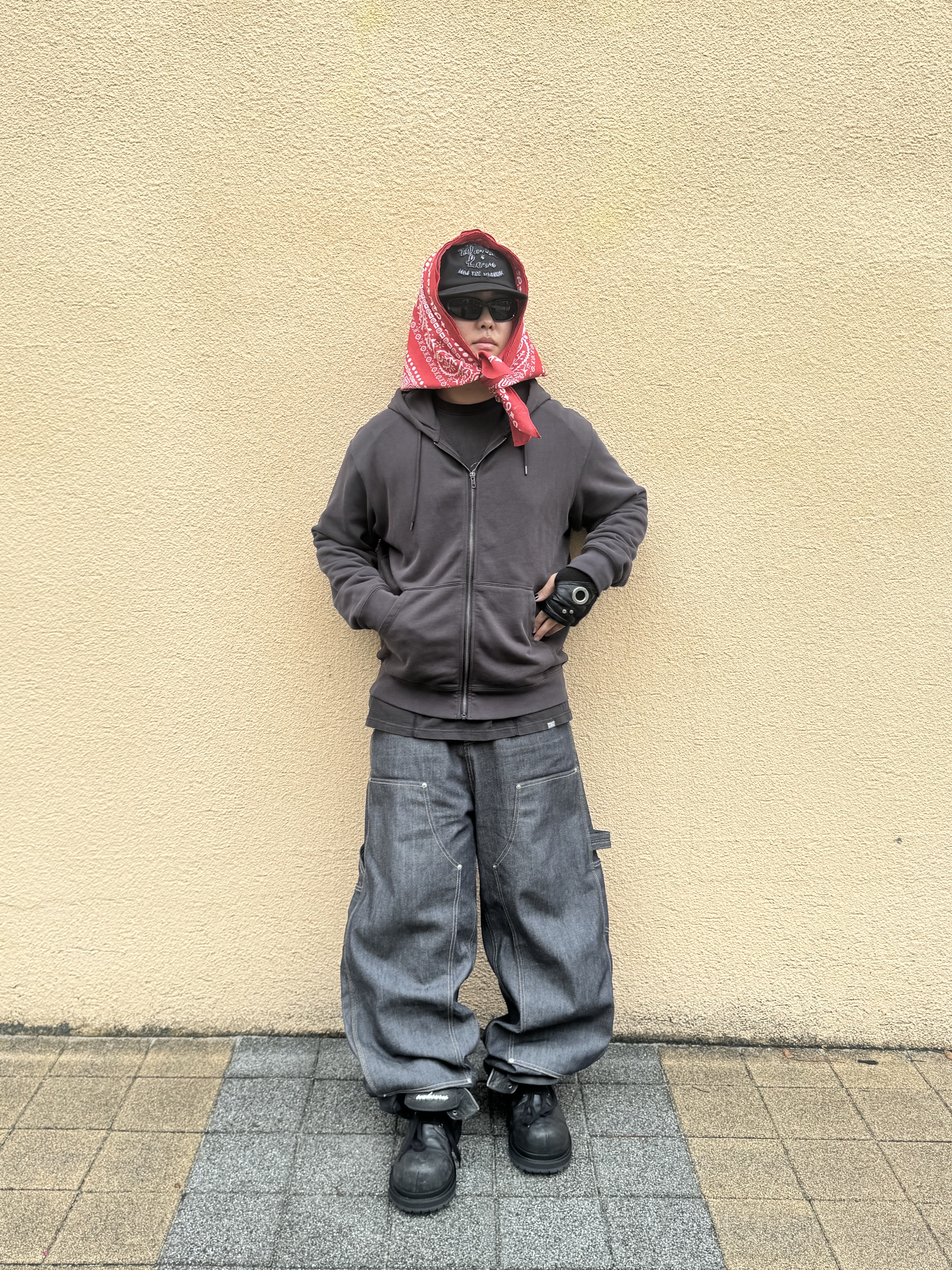GRAILZ x KOIN SEOUL Carpenter Raw Denim Pants Indigo 착용 스타일 - 1