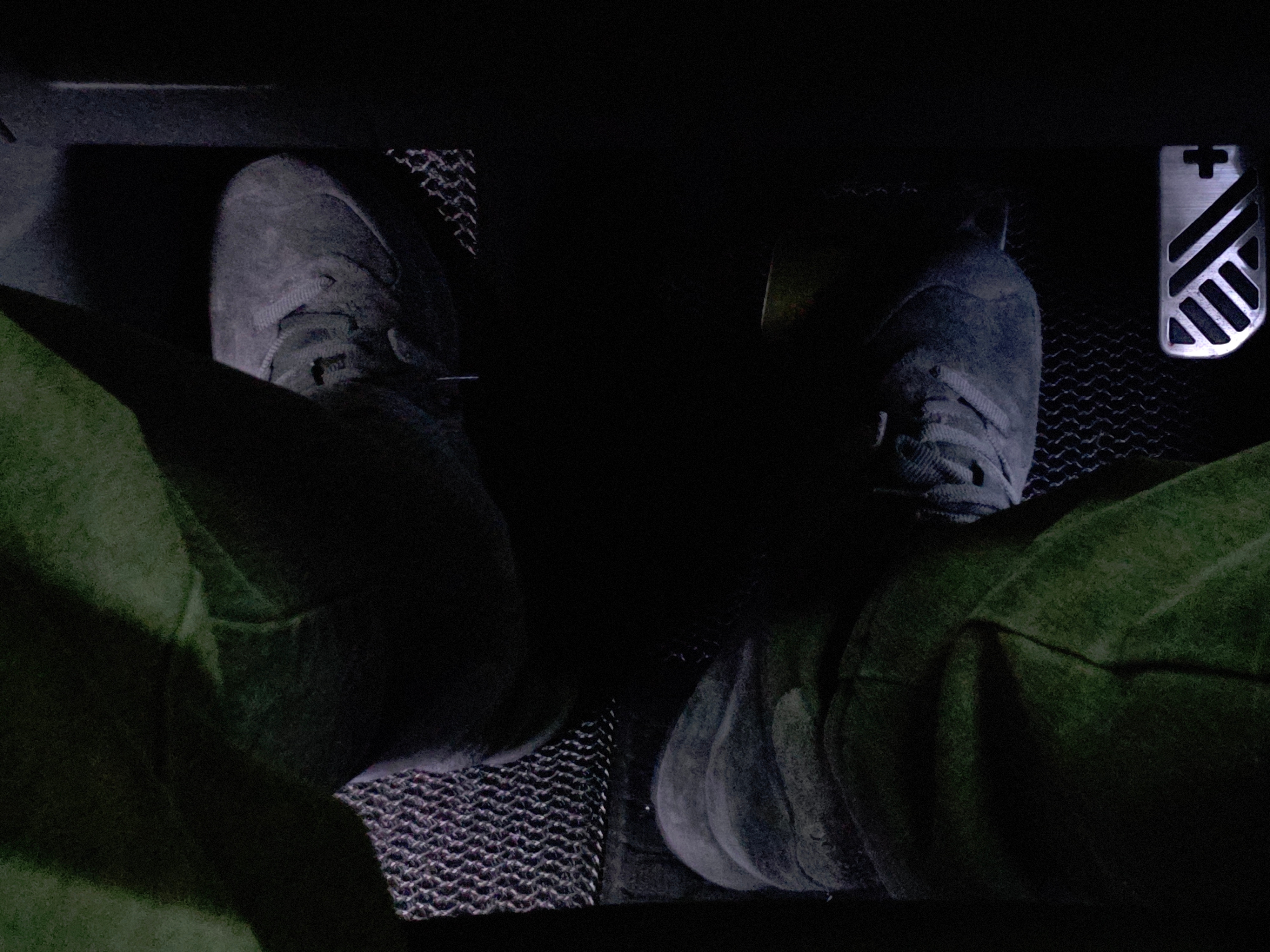 New Balance x Stone Island 574 Ghost Dark Grey 착용 스타일 - 2