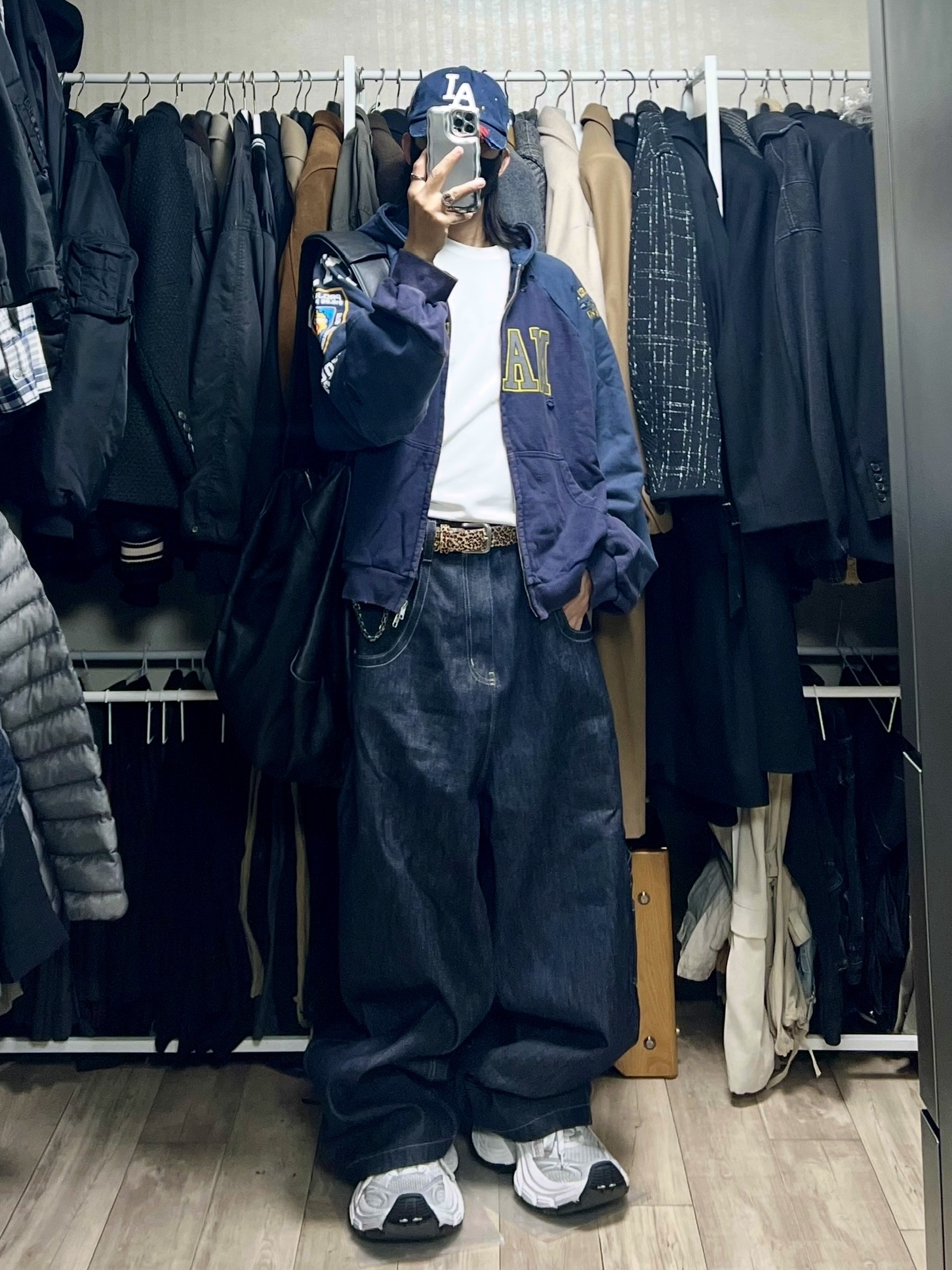 Balenciaga 10XL Sneakers White Grey Silver Black, Project G/R Retro Baggy Denim Pants Dark Navy 착용 스타일