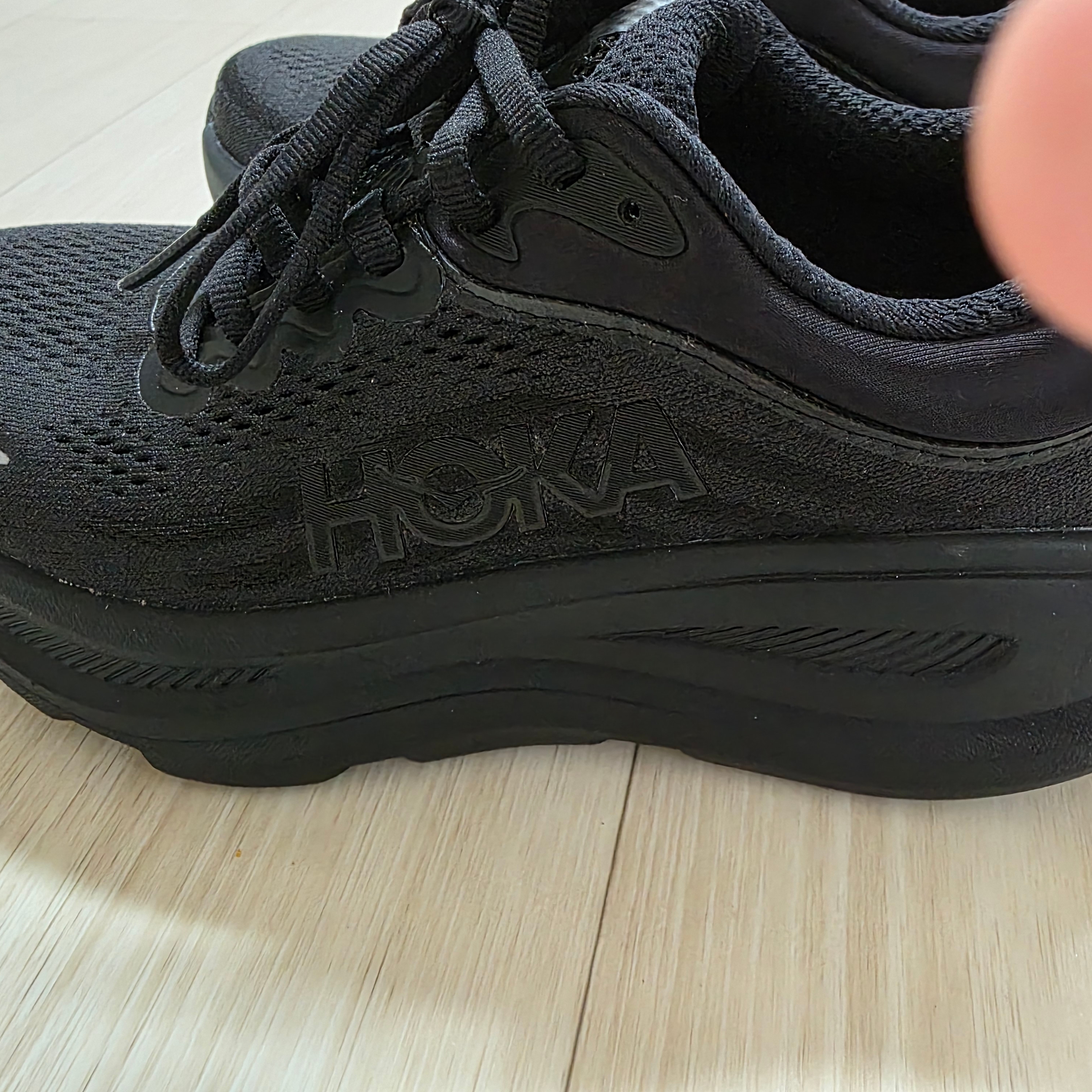 (W) Hoka Bondi 9 Black - Wide 착용 스타일
