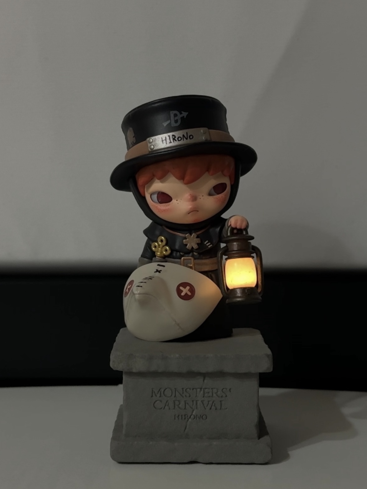 Pop Mart Hirono Monsters' Carnival Series Figures Scene Prop, Pop Mart Hirono Monsters' Carnival Series Figures Sealed Case (1 Blind Box) 착용 스타일 - 5