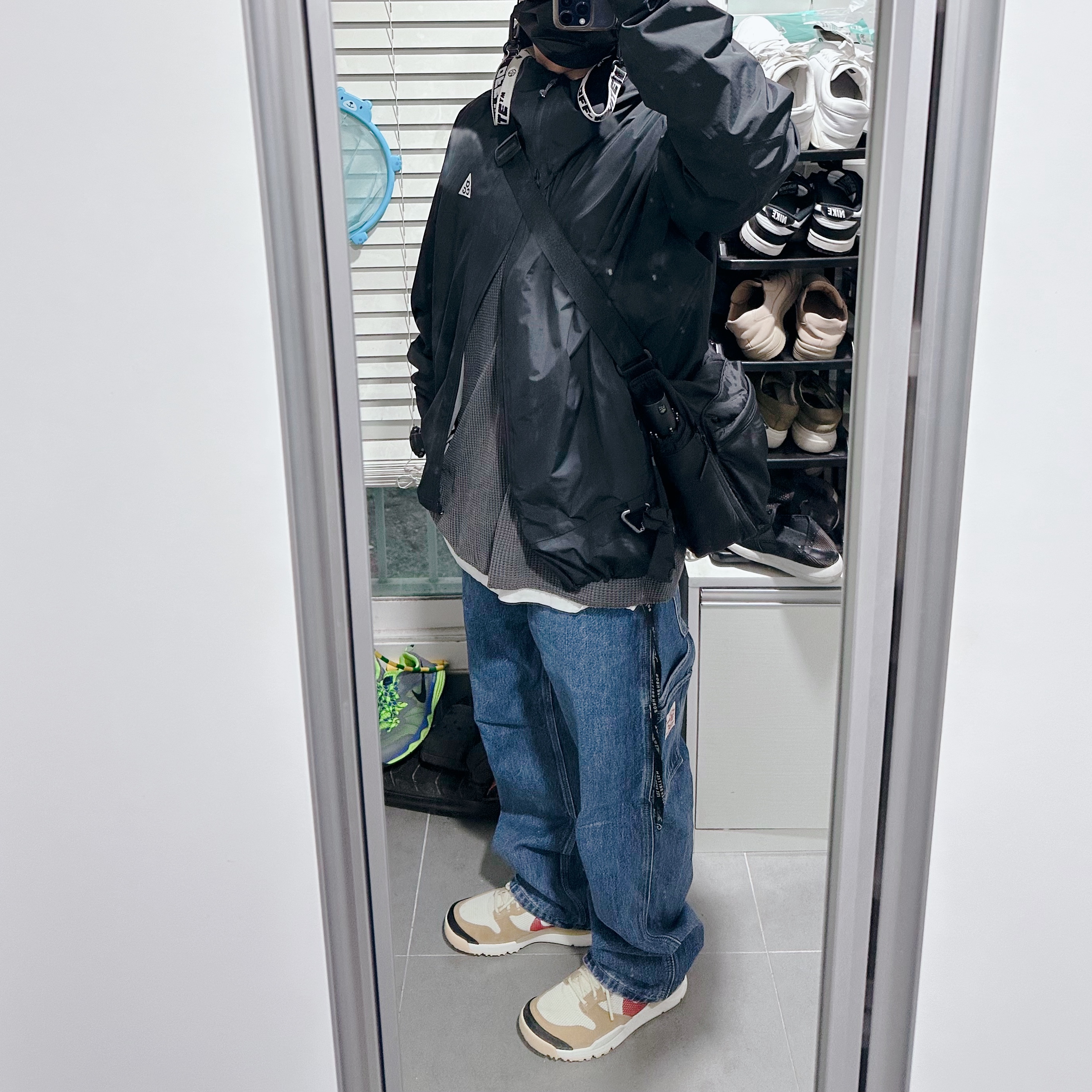 Nike x Tom Sachs Mars Yard Shoe 3.0 Space Camp, Stussy Raglan Thermal LS Crew Washed Black 착용 스타일