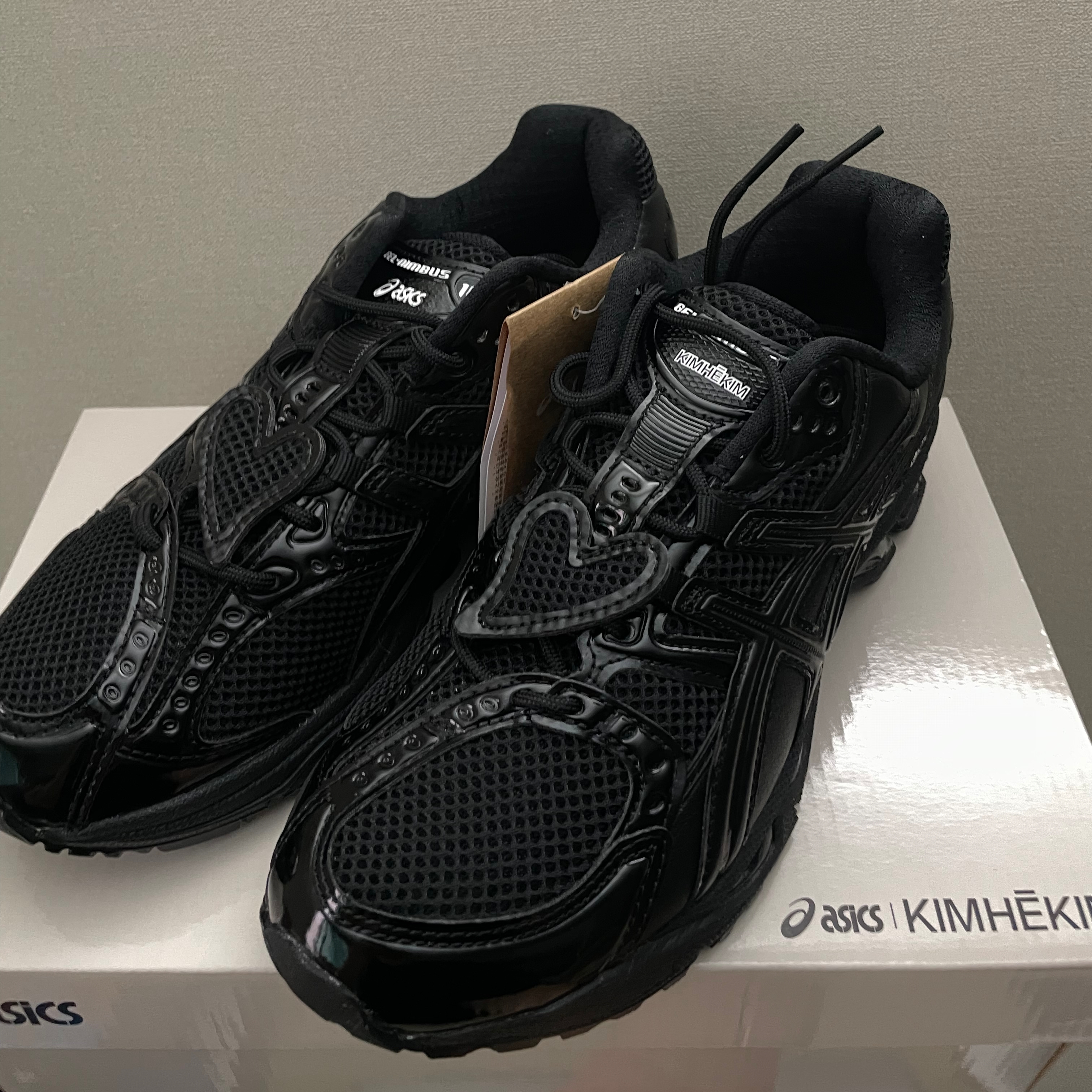 Asics x KIMHEKIM Gel-Nimbus 10.1 Black 착용 스타일 - 1