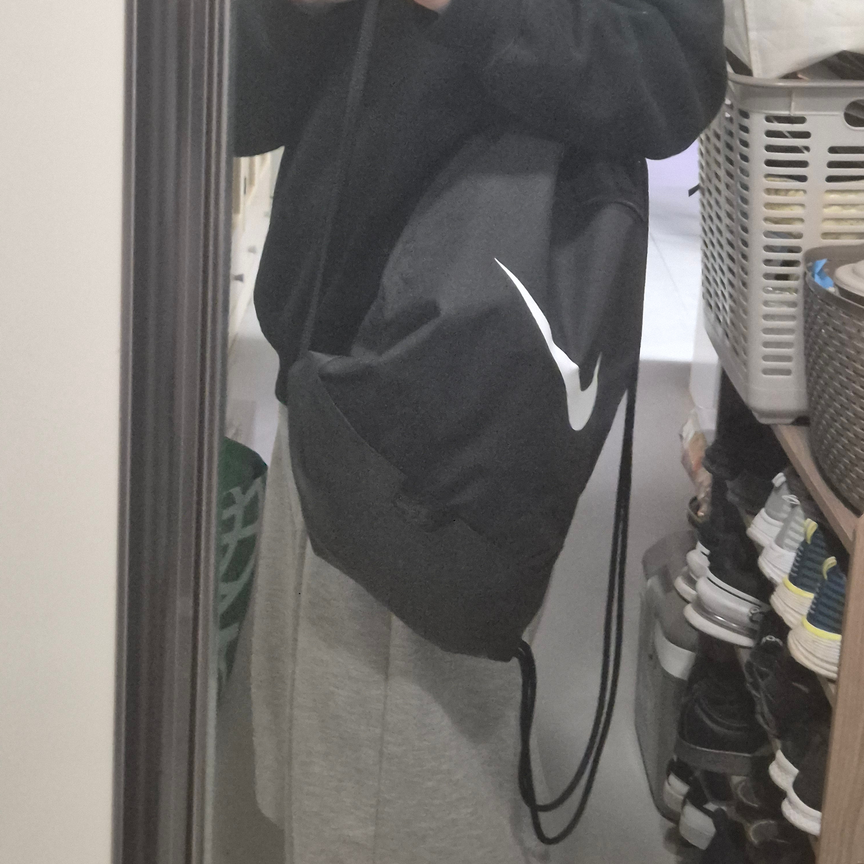 Nike Brasilia 9.5 Training Gym Sack 18L Black 착용 스타일