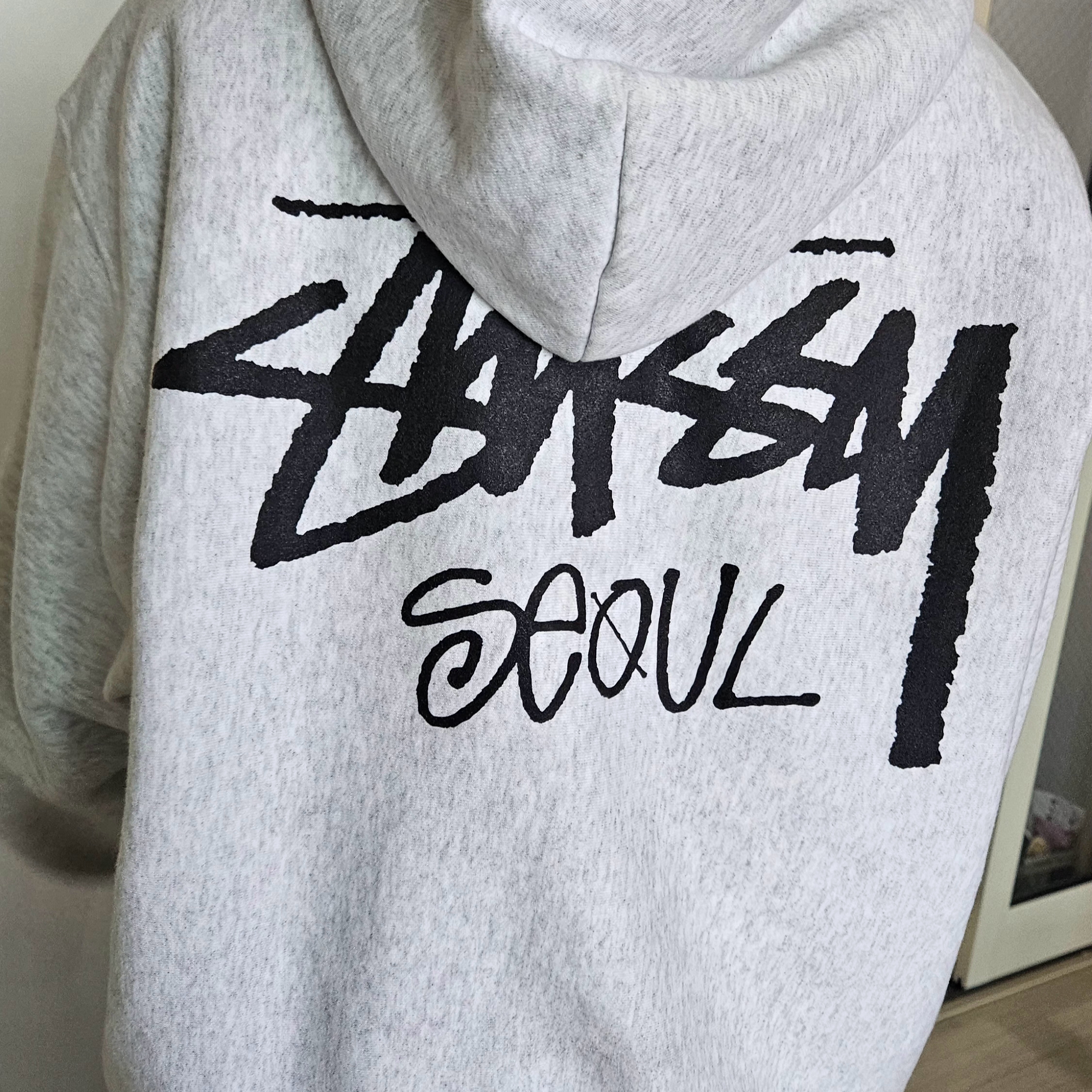 Stussy Stock Seoul Zip Hood Ash Heather 착용 스타일