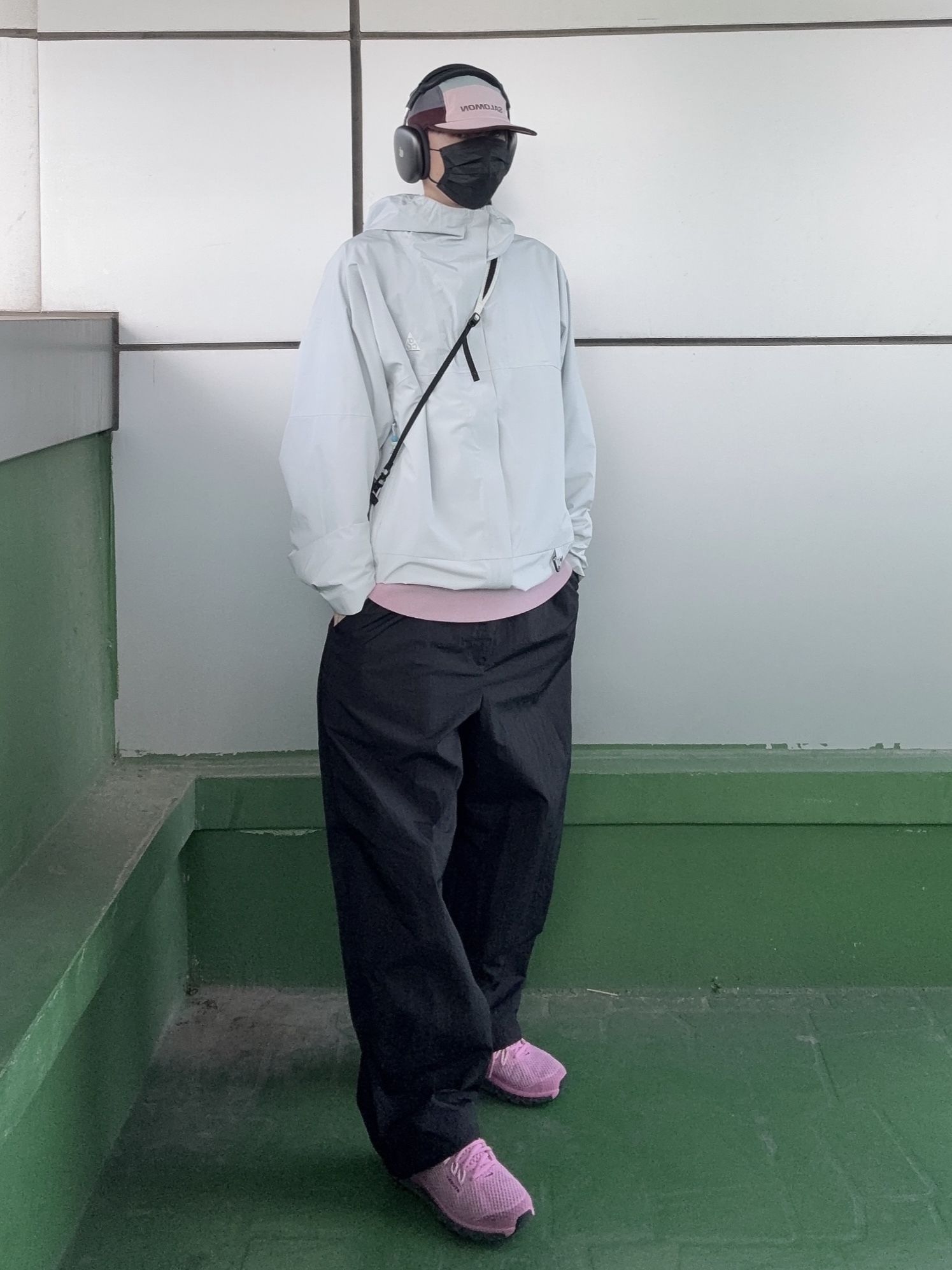 Nike x Stussy Air Max 2013 Psychic Pink, Carhartt WIP Vista Sweatshirt Glassy Pink 착용 스타일 - 4