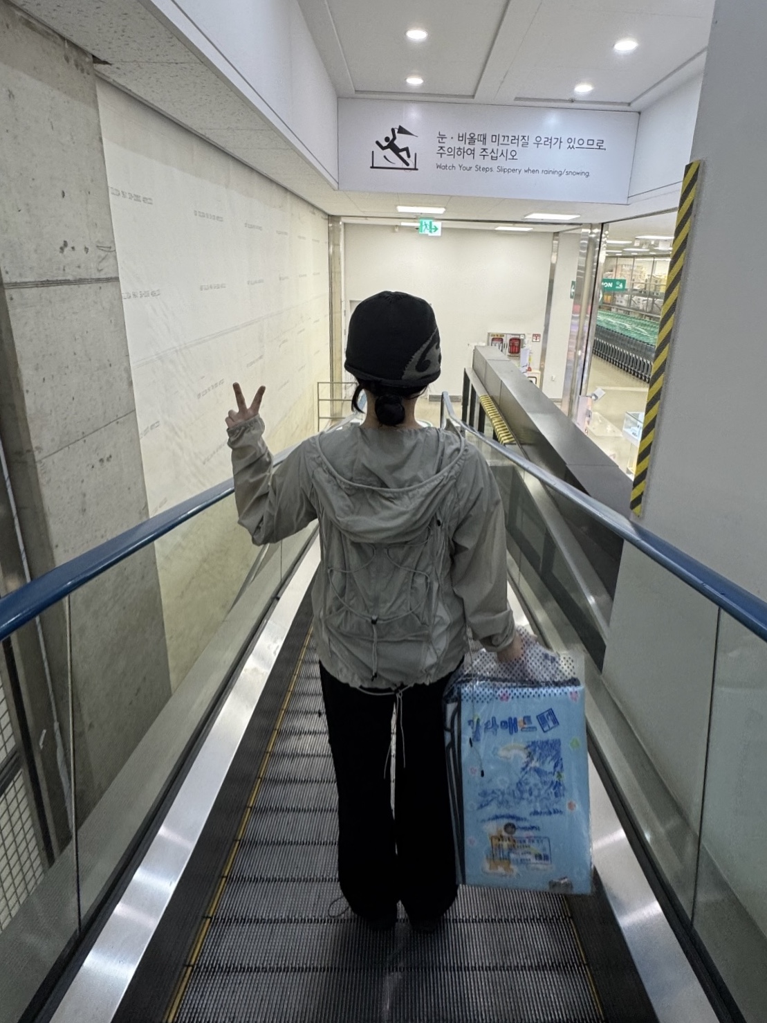 Sansan Gear Mesh Jacket Black - 25SS, Sansan Gear Backpack Jacket Light Grey - 24SS 착용 스타일 - 5