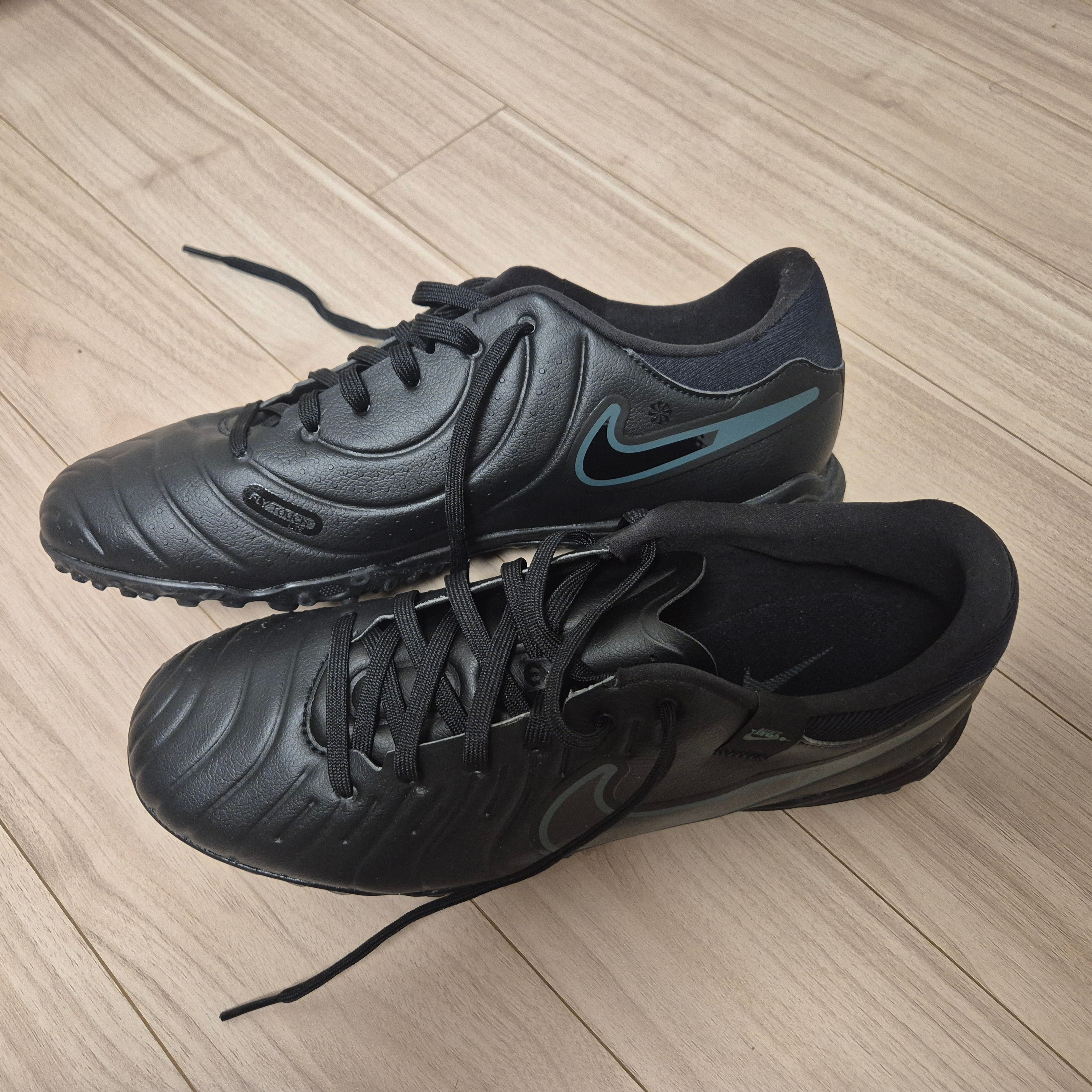 Nike Tiempo Legend 10 Academy TF Black Deep Jungle 착용 스타일 - 2