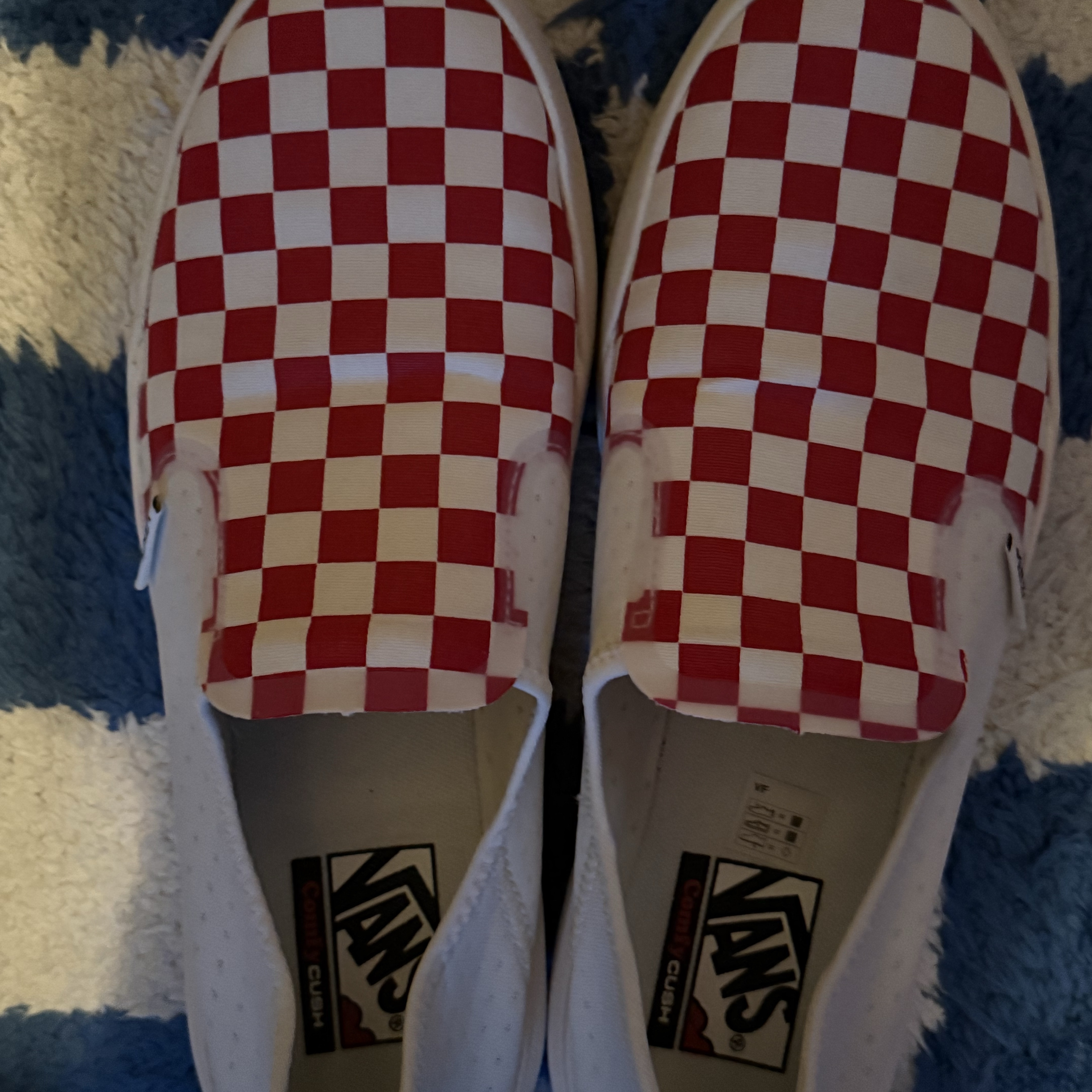 Vans ComfyCush One Checkerboard Racing Red Marshmallow 착용 스타일