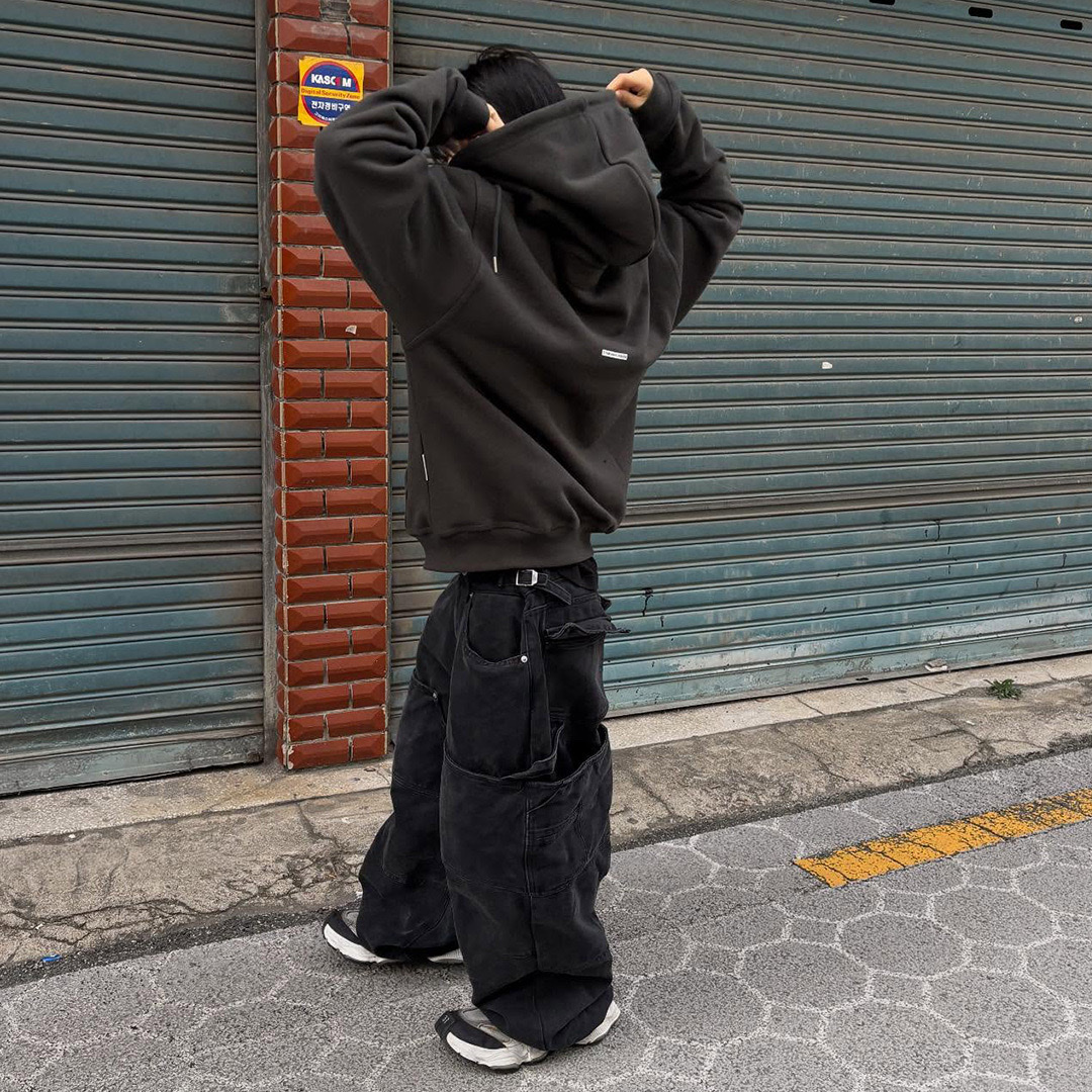 Thevinylhouse Graphic Hoodie Zip Up Charcoal, Nonnod Double knee cover pants Vintage black 착용 스타일 - 2