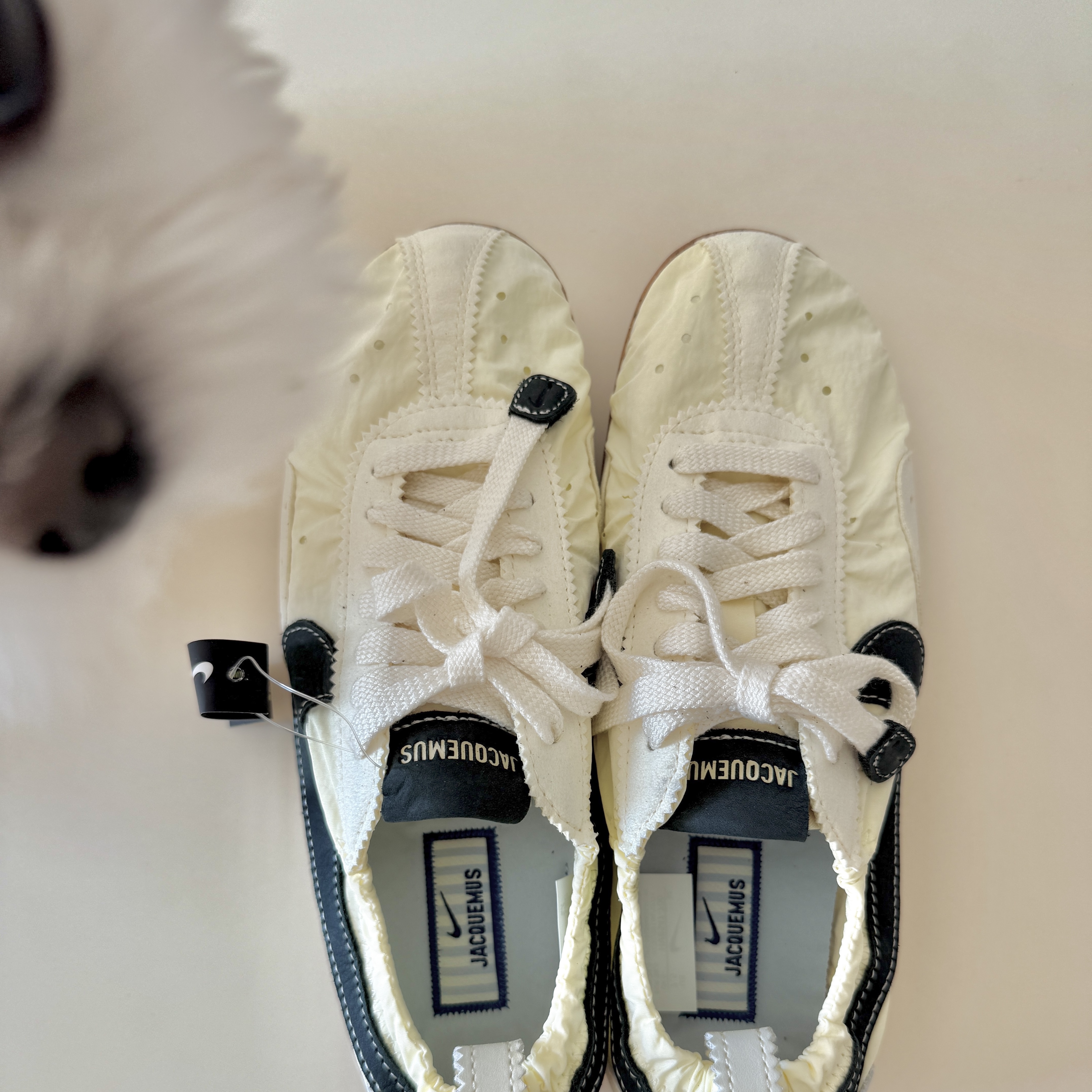 Nike x Jacquemus Moon Shoe SP Alabaster Off Noir 착용 스타일