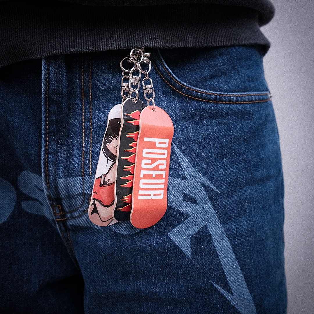 POSR Deck Keychain, POSR Spell Out Jean 착용 스타일