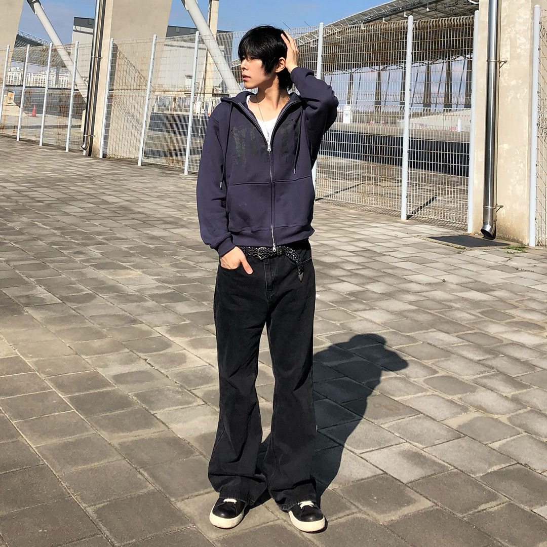 Thevinylhouse Graphic Hoodie Zip Up Navy, Converse x Drkshdw Turbowpn Black Cream 착용 스타일