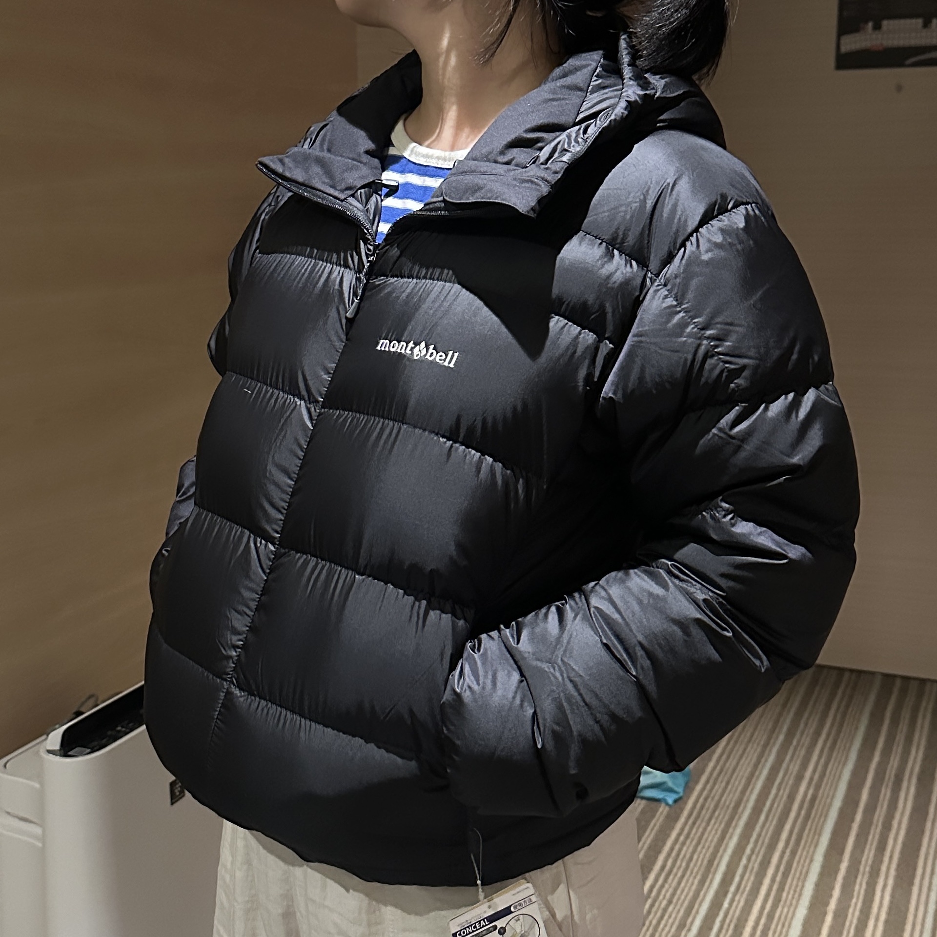 Montbell Light Alpine Down Parka Black 착용 스타일