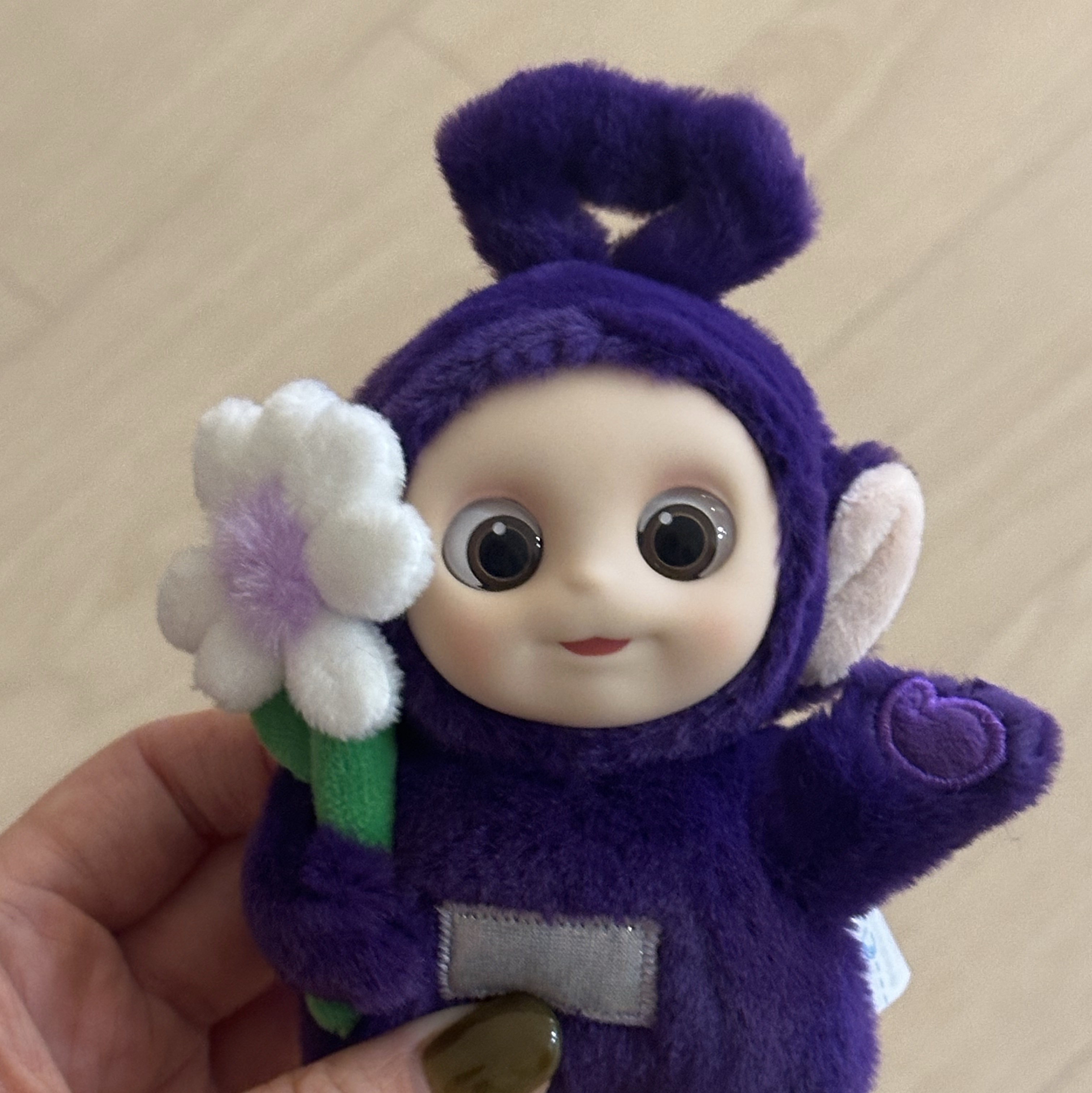 Pop Mart Teletubbies Say Hello Series Figures Sealed Case (1 Blind Box) 착용 스타일