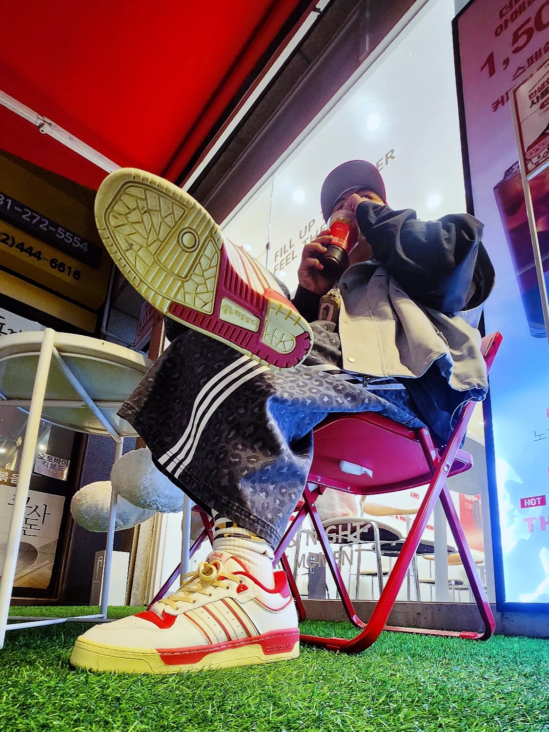 Adidas Rivalry Low 86 Core White Team Power Red, (W) Adidas Denim Bermuda Shorts Multicolor Carbon - US Sizing 착용 스타일 - 1
