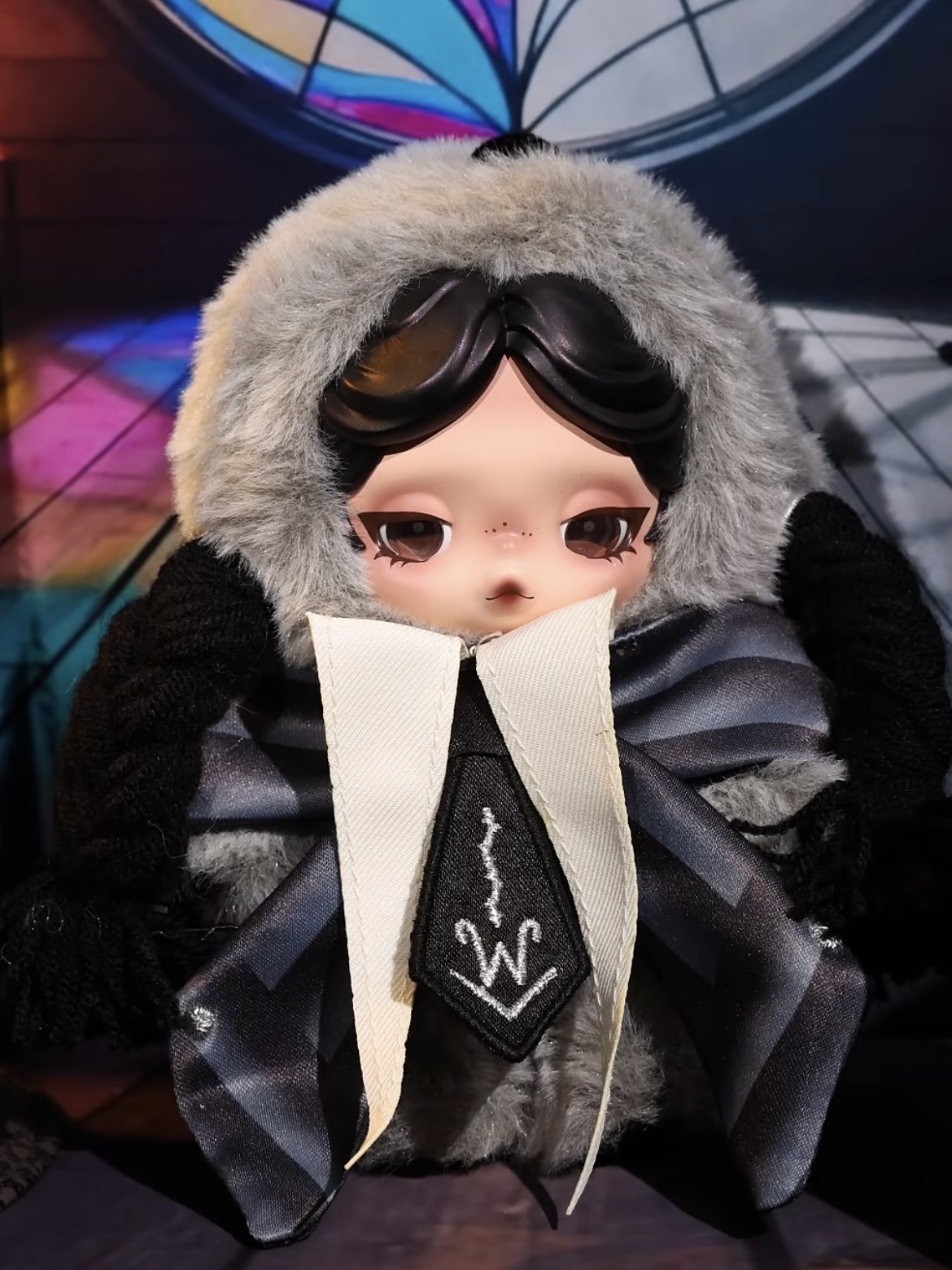Pop Mart Skullpanda x Wednesday Plush Nevermore Academy Uniform Version 착용 스타일
