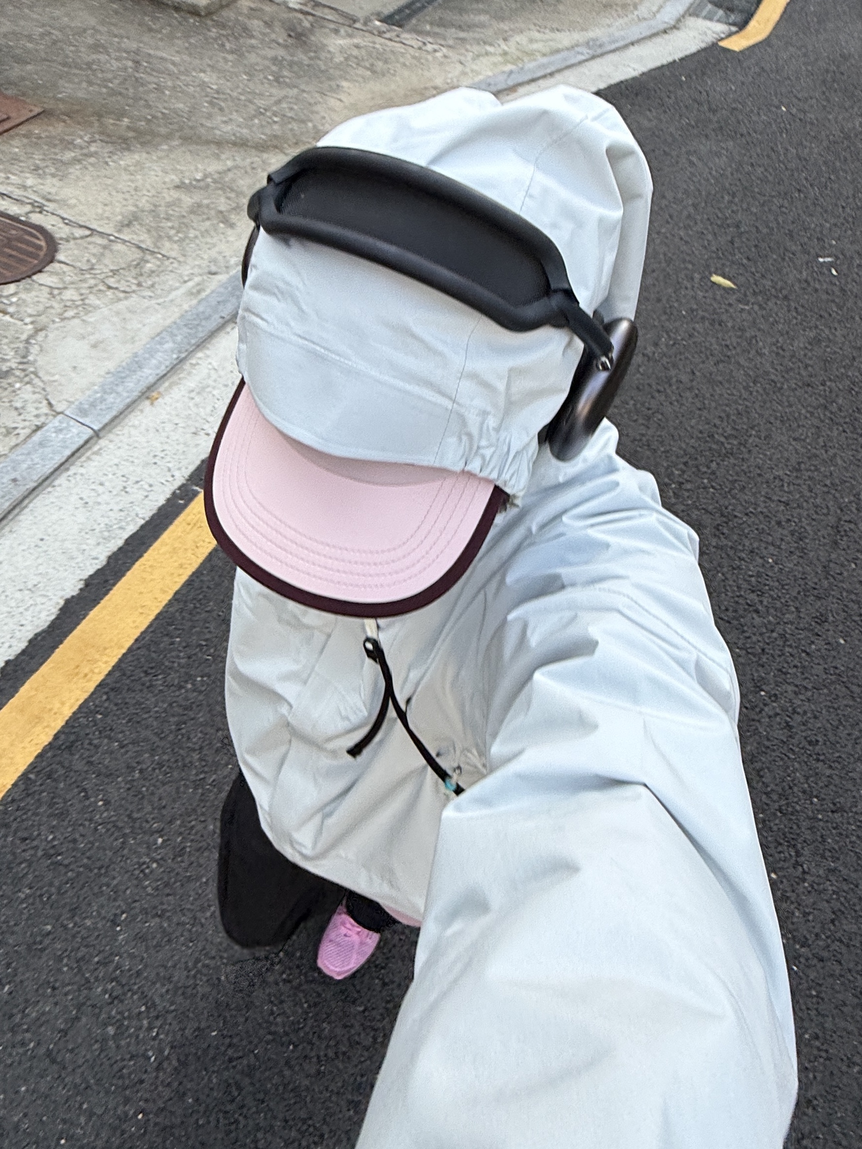 Nike x Stussy Air Max 2013 Psychic Pink, Nike ACG Storm-Fit ADV Cascade Rains Full Zip Jacket Photon Dust - Asia 착용 스타일 - 3