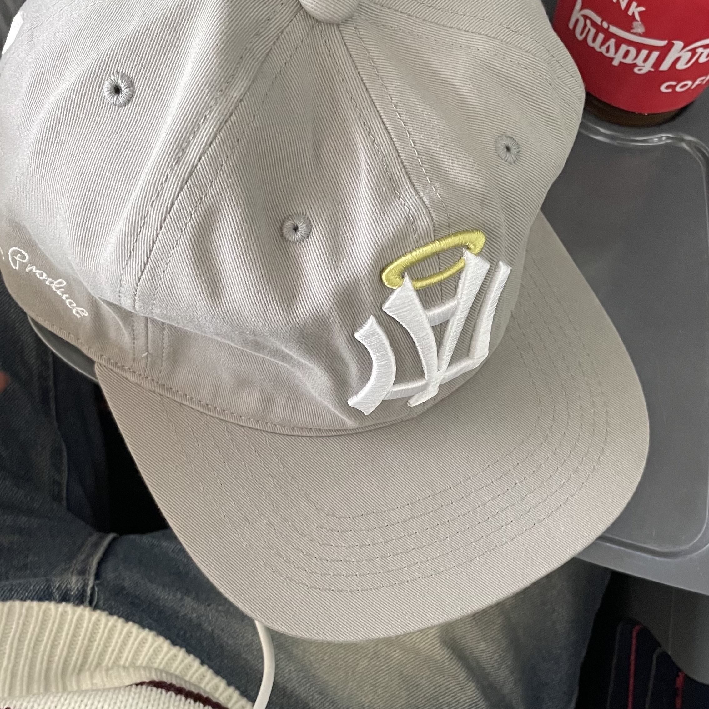 AEAE Ae Symbol Angel Wing Cap Grey 착용 스타일 - 2
