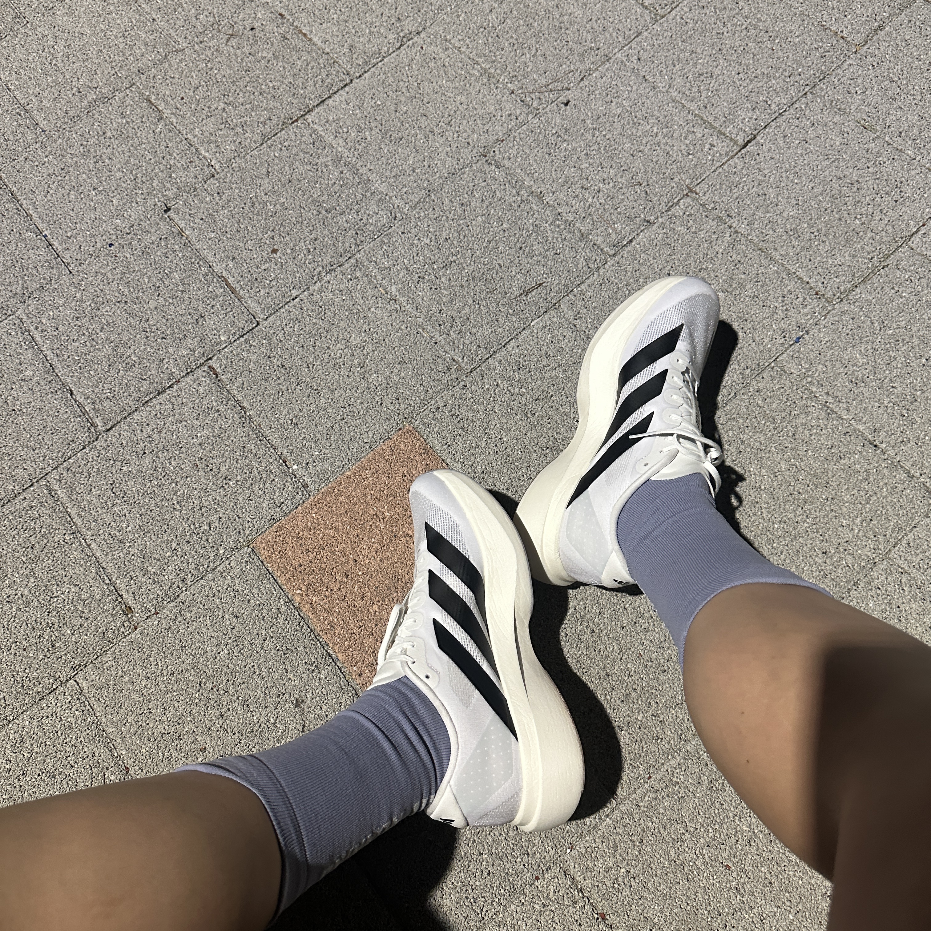 Adidas Adizero EVO SL Cloud White Core Black 착용 스타일