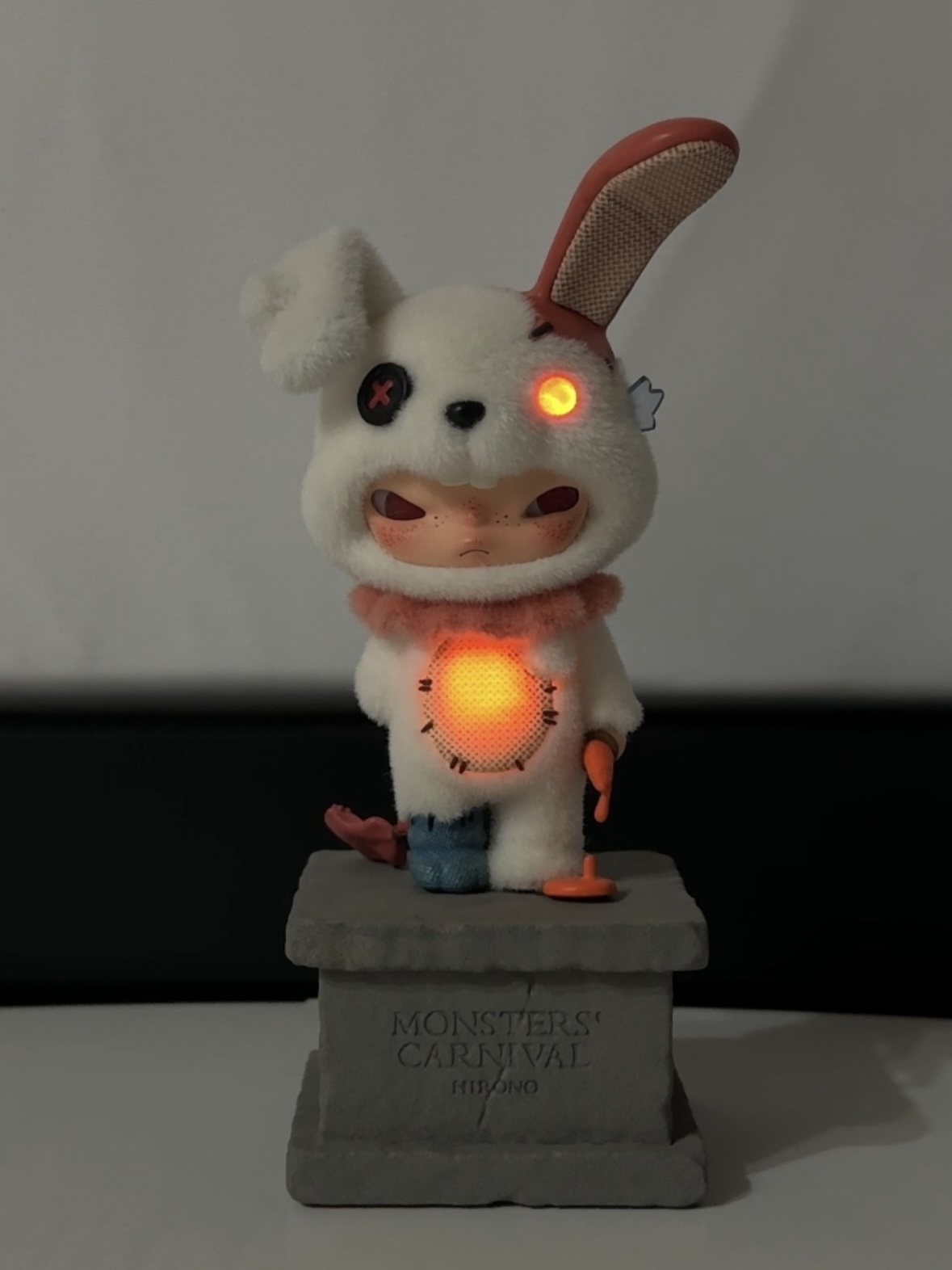 Pop Mart Hirono Monsters' Carnival Series Figures Scene Prop, Pop Mart Hirono Monsters' Carnival Series Figures Sealed Case (1 Blind Box) 착용 스타일 - 1