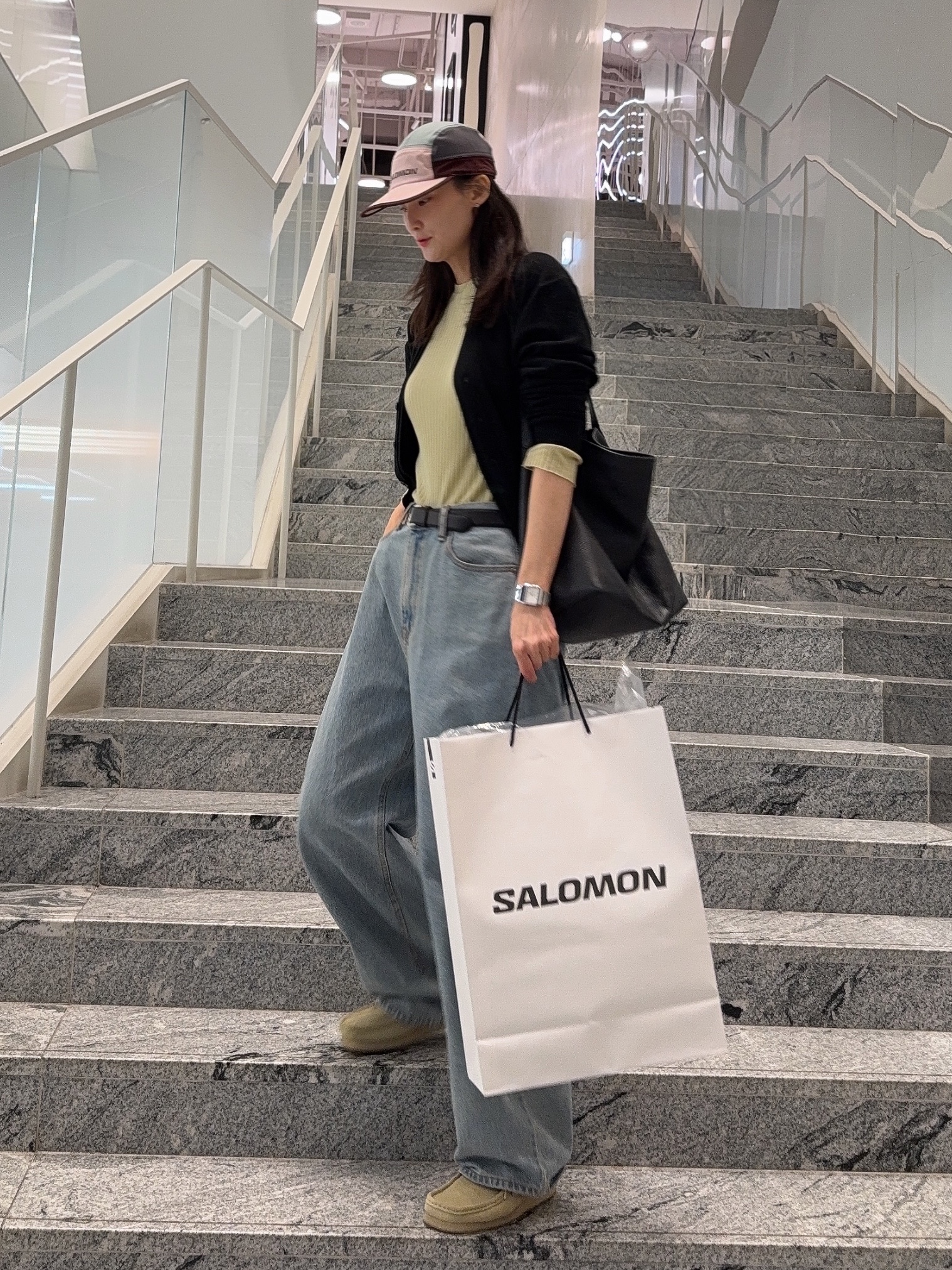 Clarks Wallabee Maple Suede, Casio AQ-800E-7ADF 착용 스타일 - 3