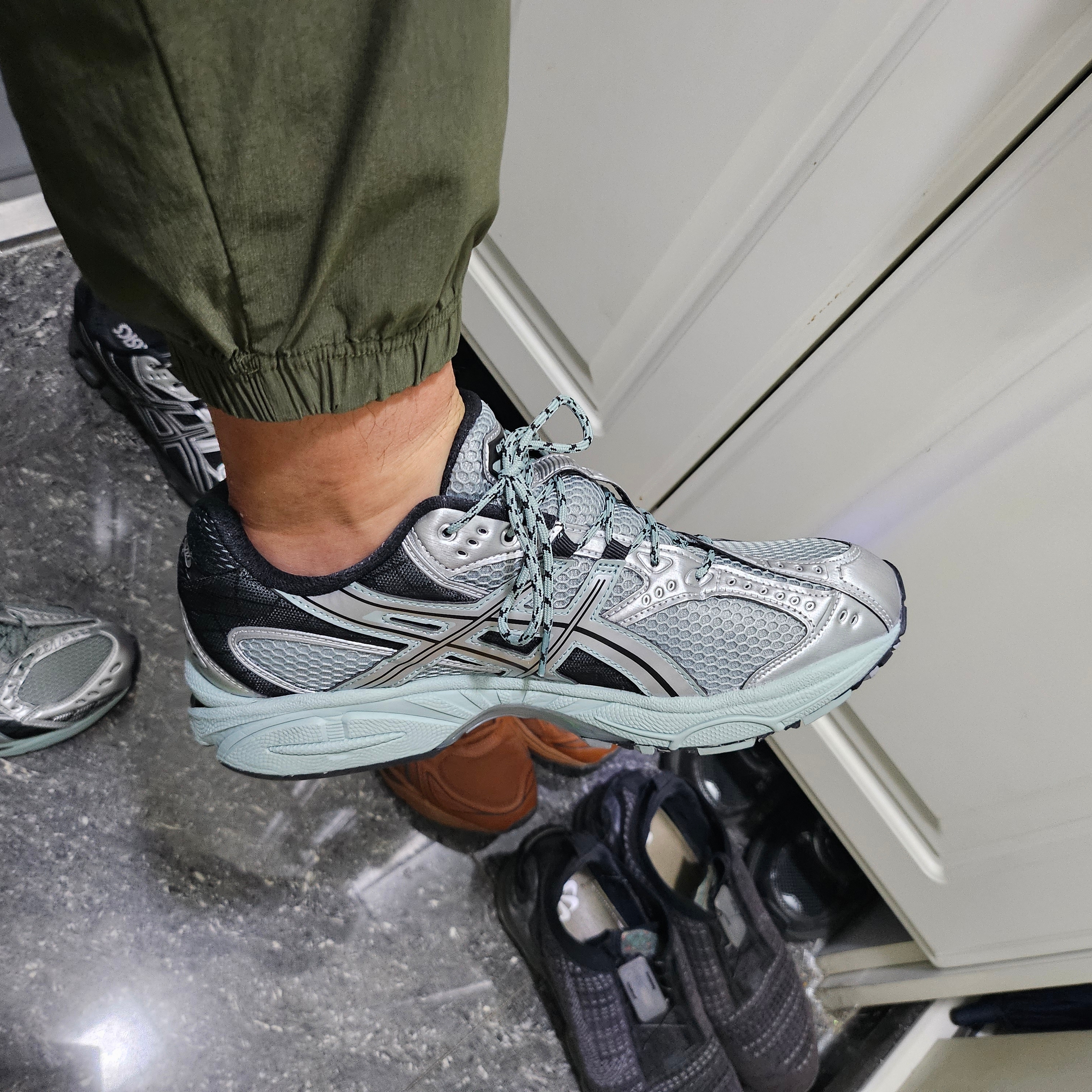 Asics Gel-Nimbus 10.1 Ocean Haze Pure Silver 착용 스타일 - 3