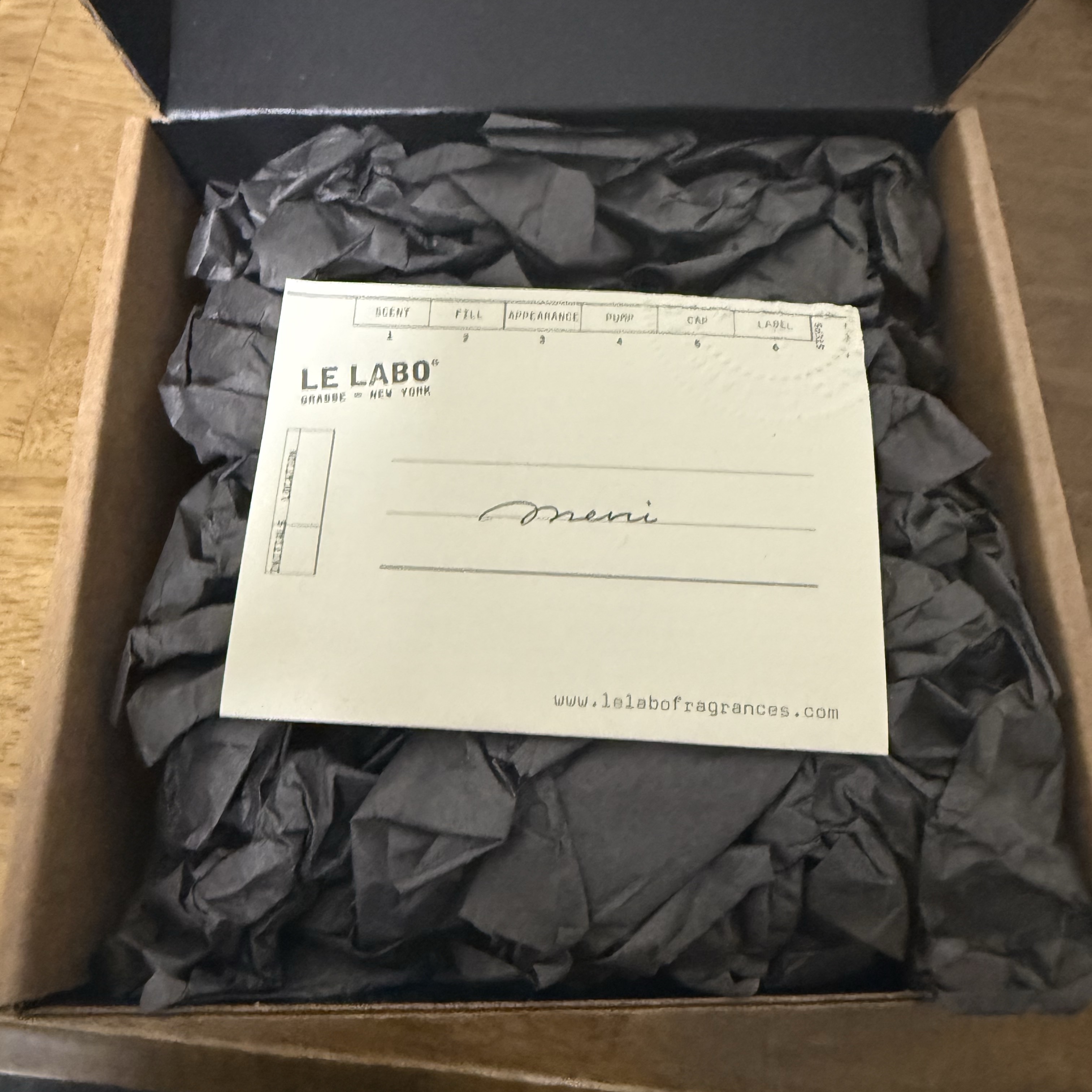 Le Labo Santal 33 Eau De Parfum 50ml 착용 스타일 - 2