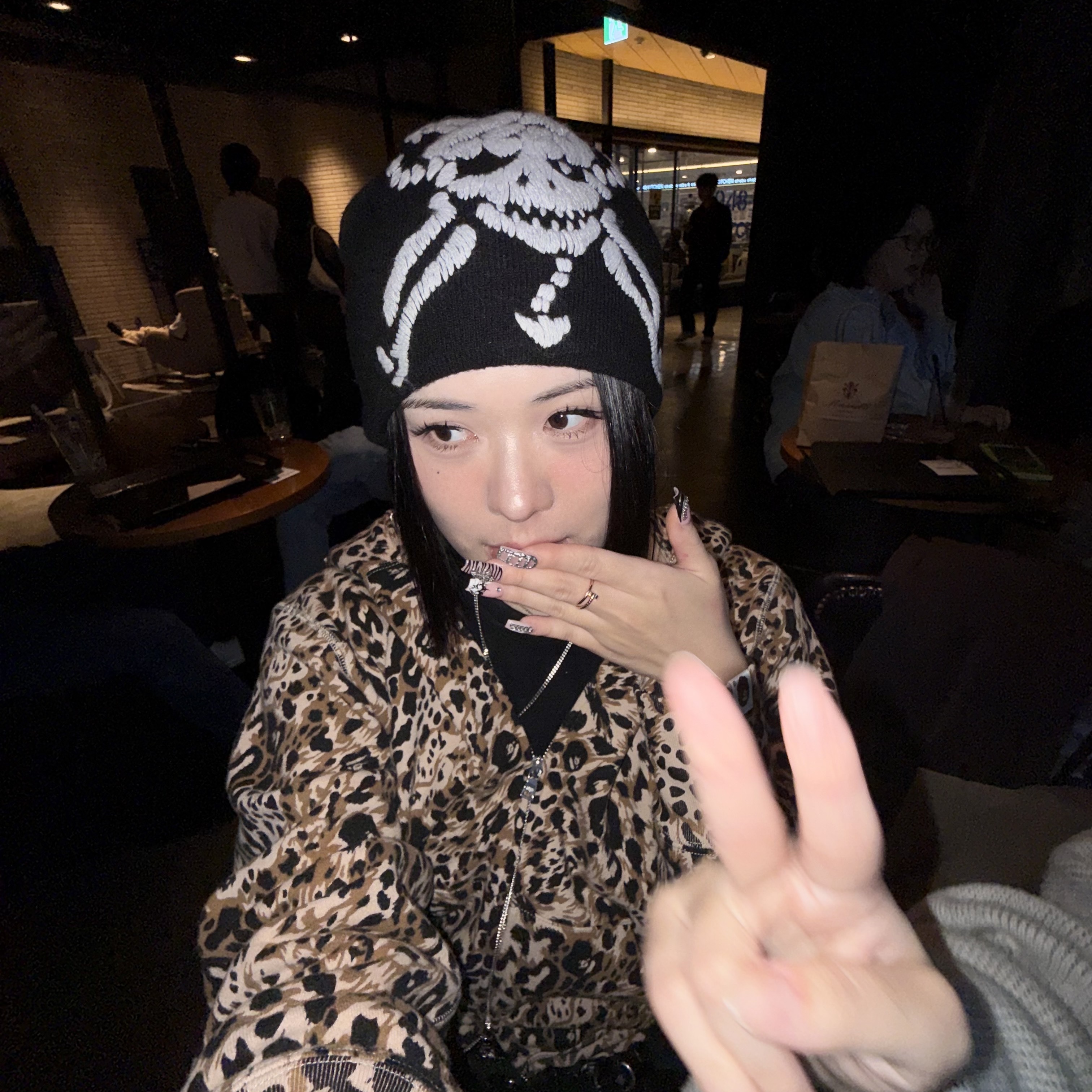 (W) BAPE Wild Leopard Pattern Milo Shark Full Zip Hoodie Beige, Supreme x Y's by Yohji Yamamoto Skull Beanie Black - 25FW 착용 스타일 - 2