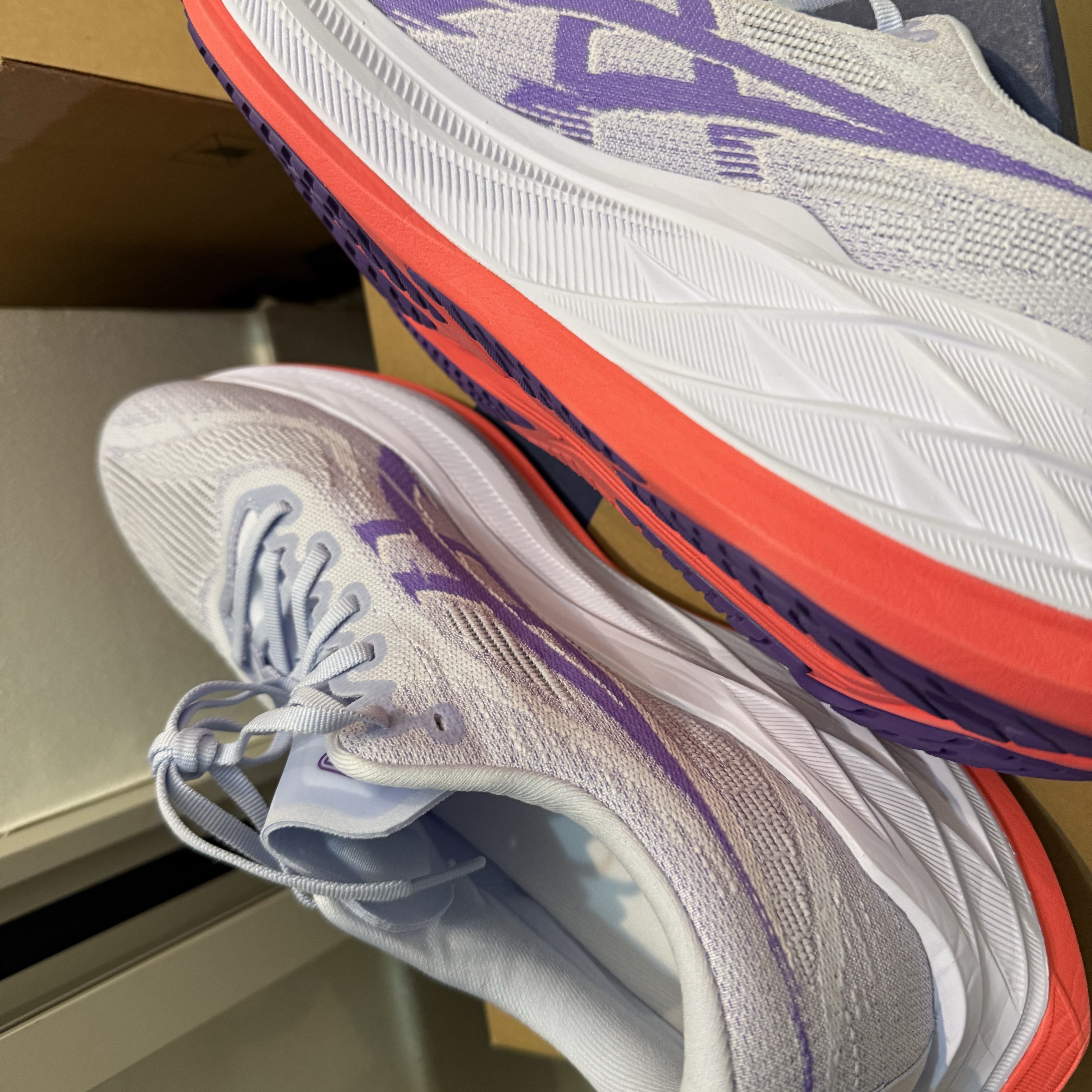 Asics Superblast 2 Blue Fade Edo Purple 착용 스타일