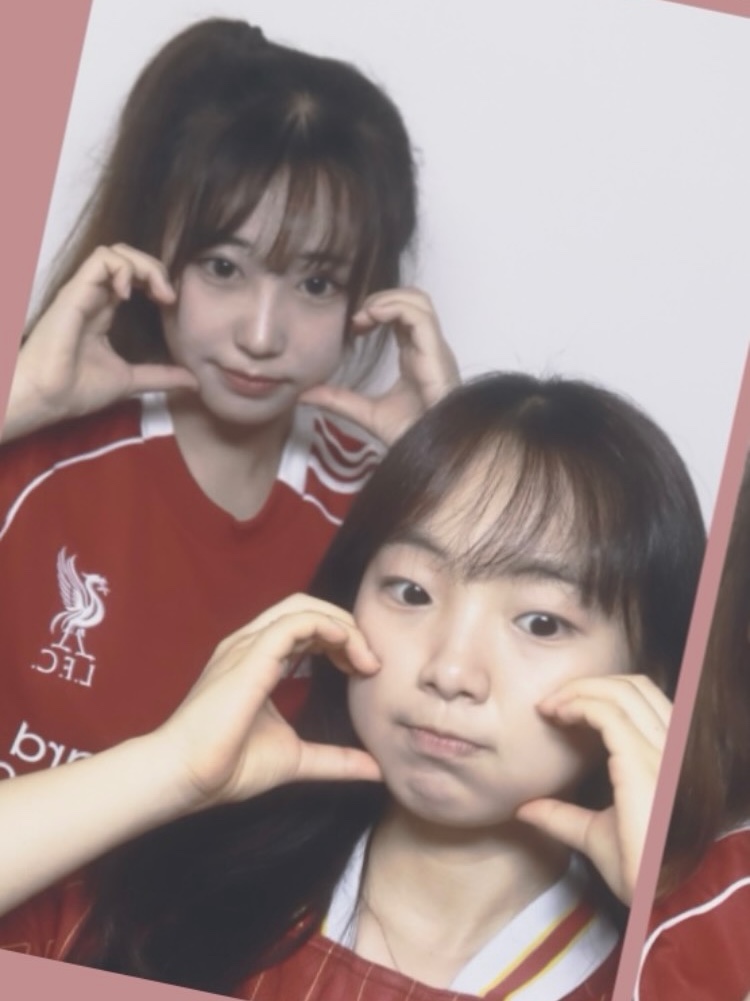 Adidas Liverpool FC 2025/26 Home Jersey Strawberry Red - KR Sizing (Non Marking Ver.), Nike Liverpool FC 2024/25 Dri-Fit Stadium Home Jersey Gym Red White Chrome Yellow (Non Marking Ver.) 착용 스타일 - 2