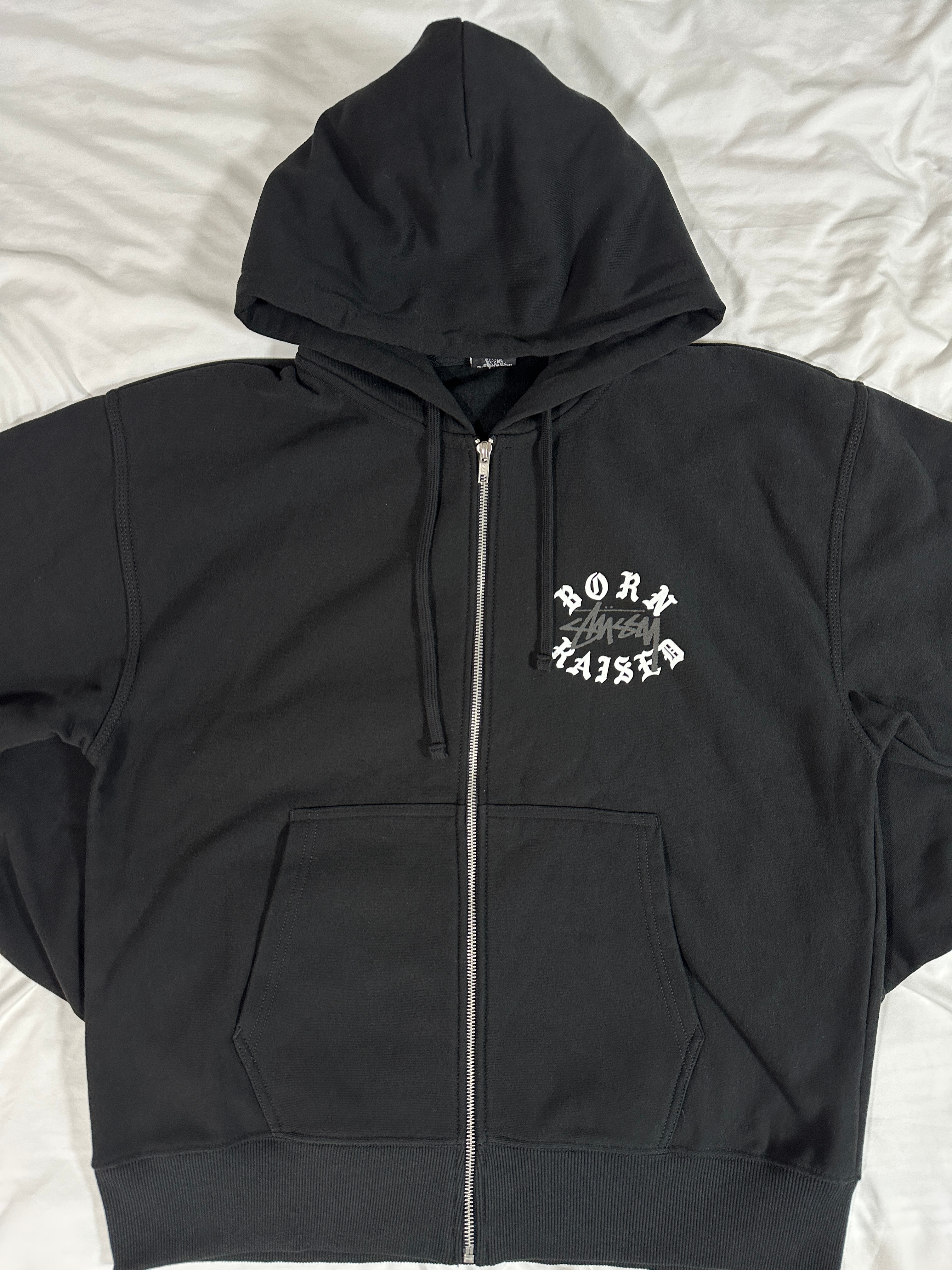 Stussy x Born X Raised Logo Zip Hoodie Black 착용 스타일 - 1
