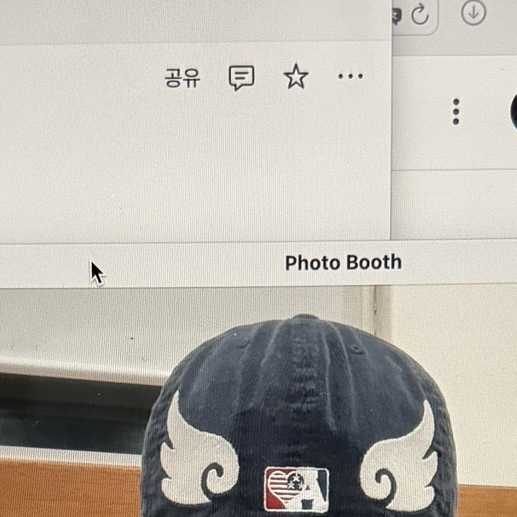 AEAE Ae Symbol Corduroy Angel Wing Cap Navy 착용 스타일