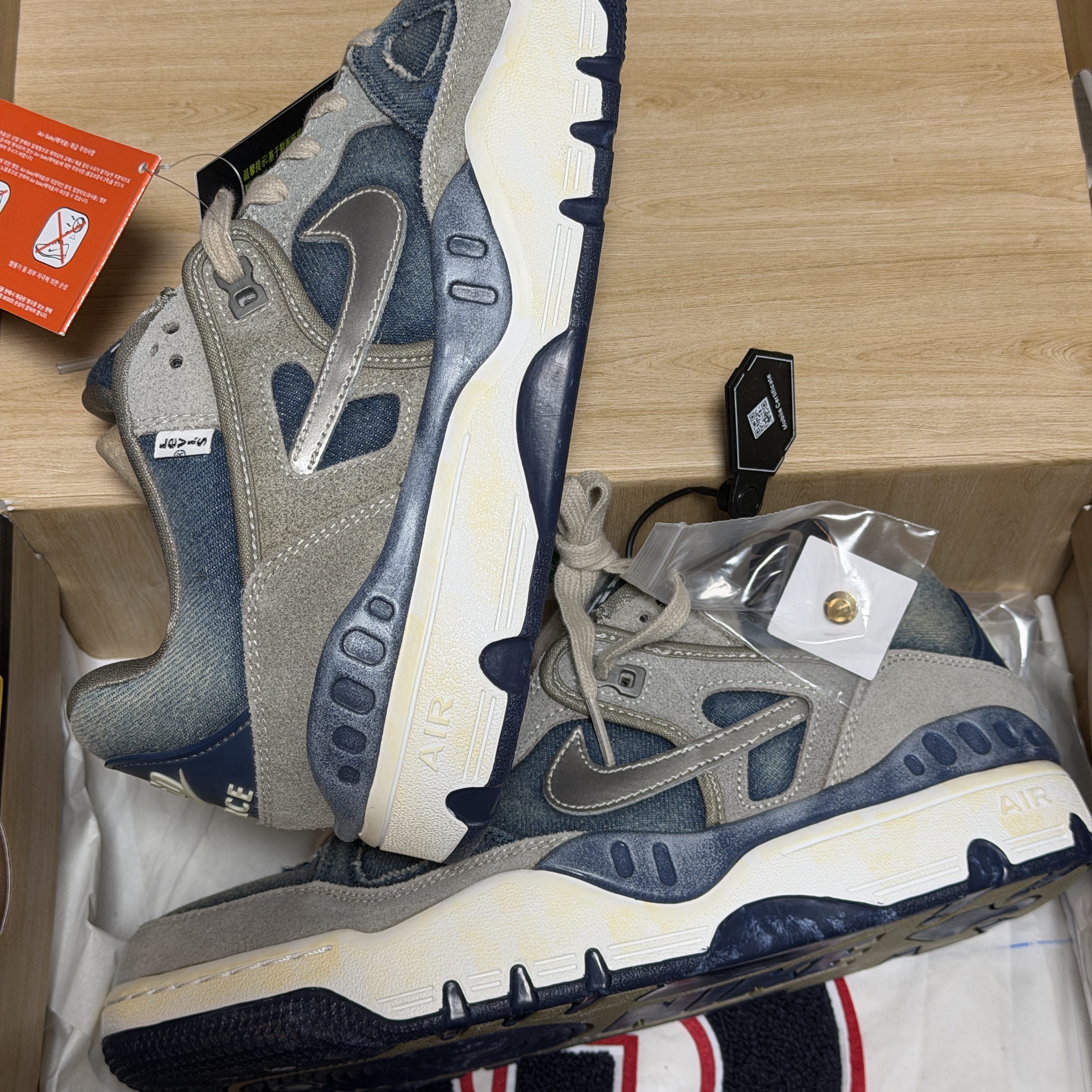 Nike x Nigo x Levi's Air Force 3 Low SP Olive Grey Metallic Pewter (Levi's Tag) 착용 스타일 - 3