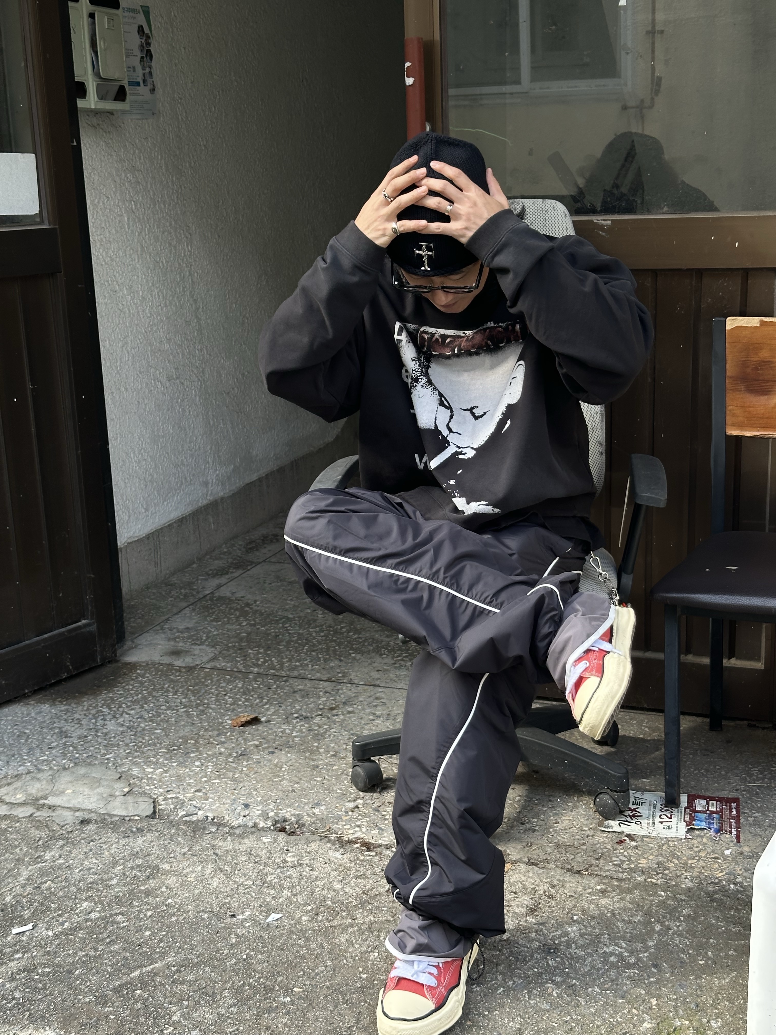 Maison Mihara Yasuhiro Peterson VL OG Sole Canvas Low-top Sneakers Orange, qAp Baby Crewneck Black 착용 스타일 - 4