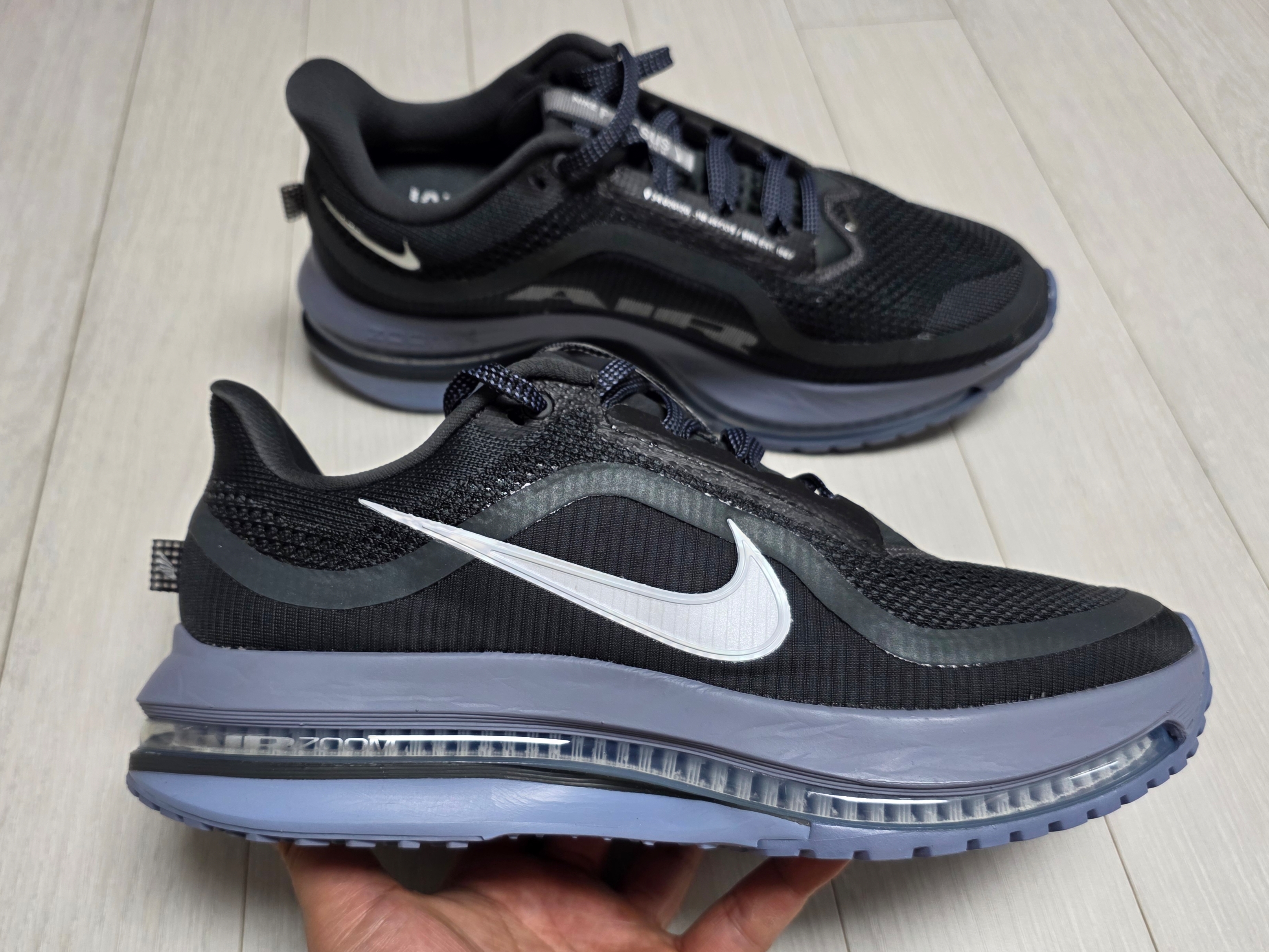 Nike Pegasus Premium Anthracite Ashen Slate 착용 스타일 - 1