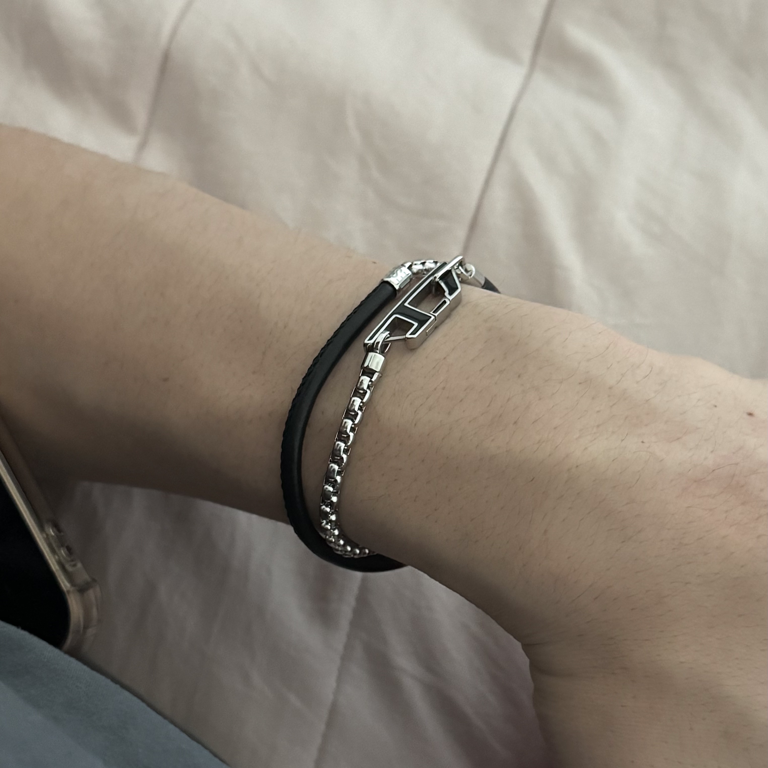 Diesel Dx1472 Stainless Steel Chain Bracelet Silver Black 착용 스타일