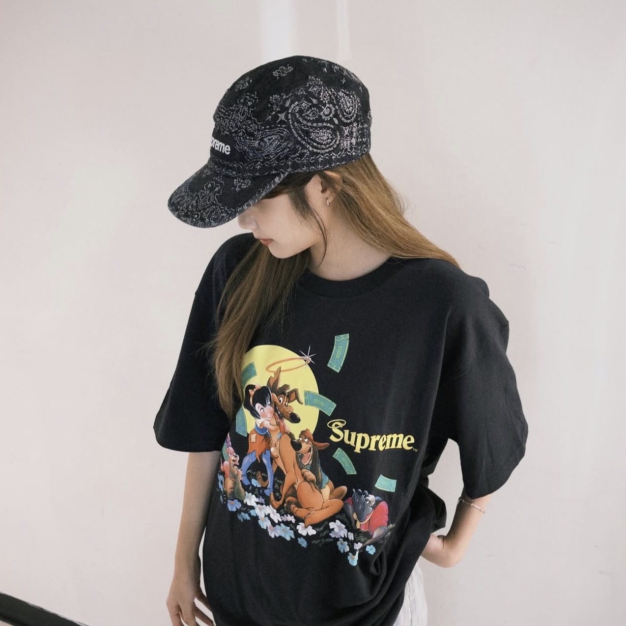 Supreme All Dogs Go To Heaven T-Shirt Black - 25FW 착용 스타일 - 1