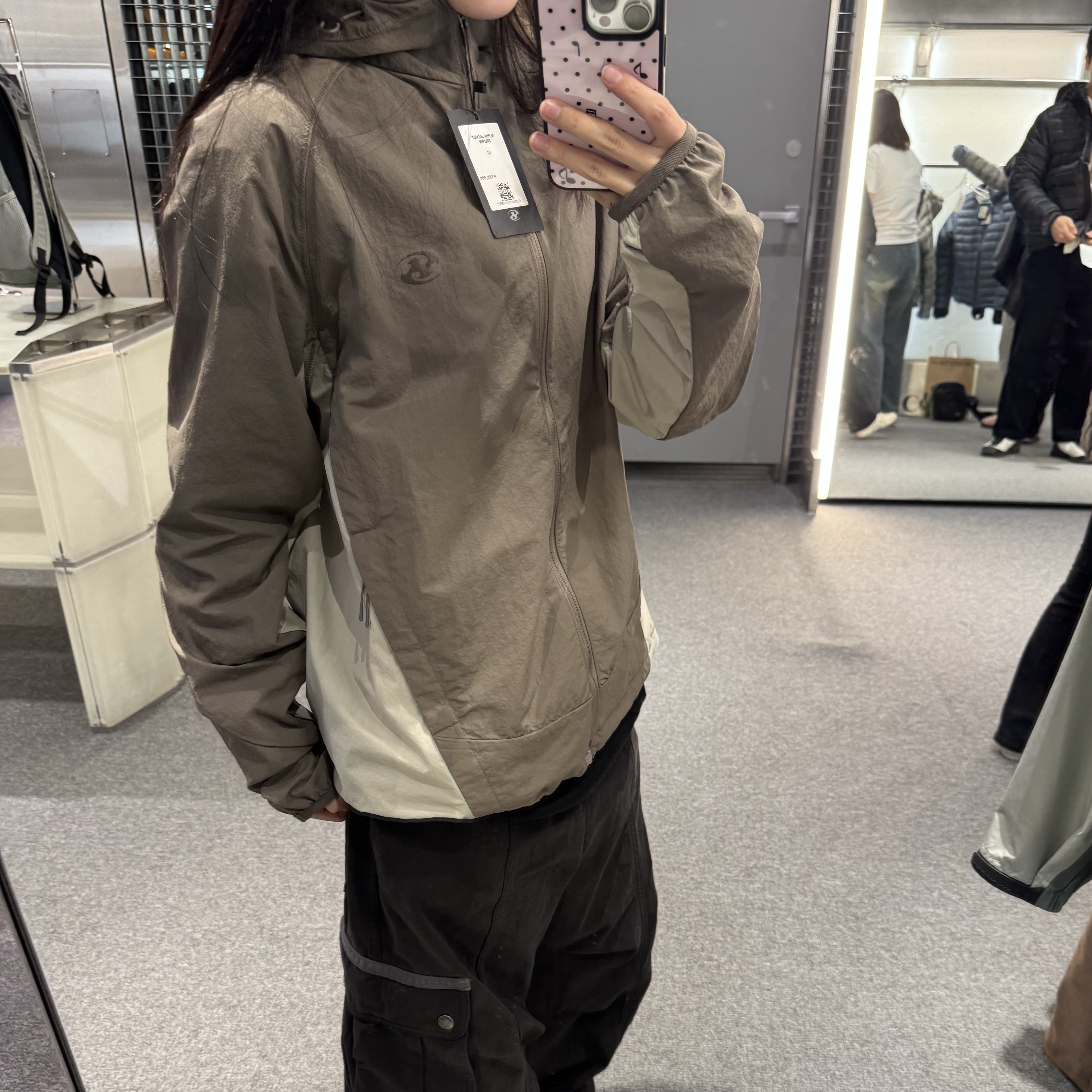 Sansan Gear Alpha Jacket Brown 착용 스타일