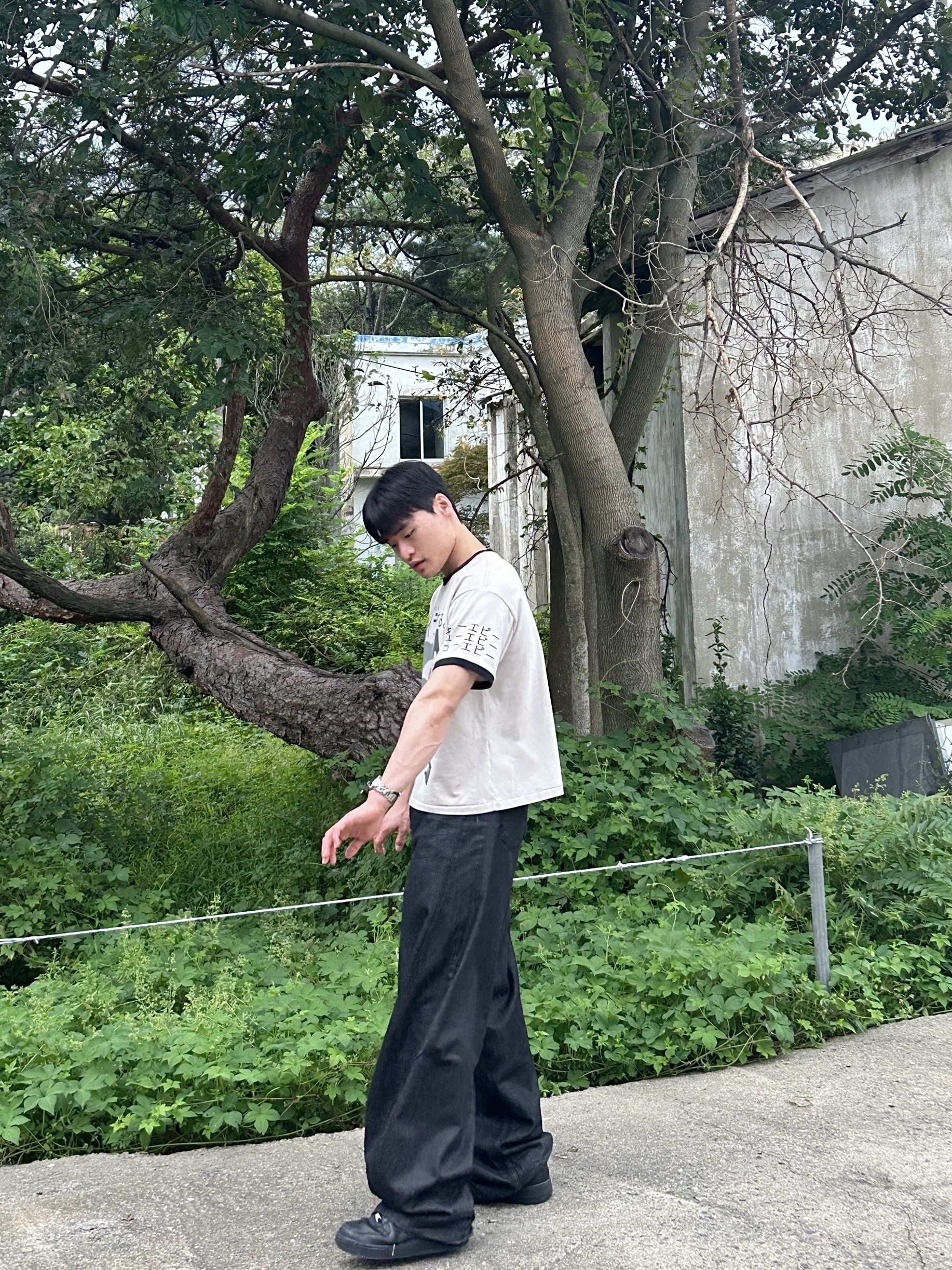 qualisartifexpereo VTG T-Shirts Pig, Nike Air Force 1 '07 Low Triple Black 착용 스타일 - 2