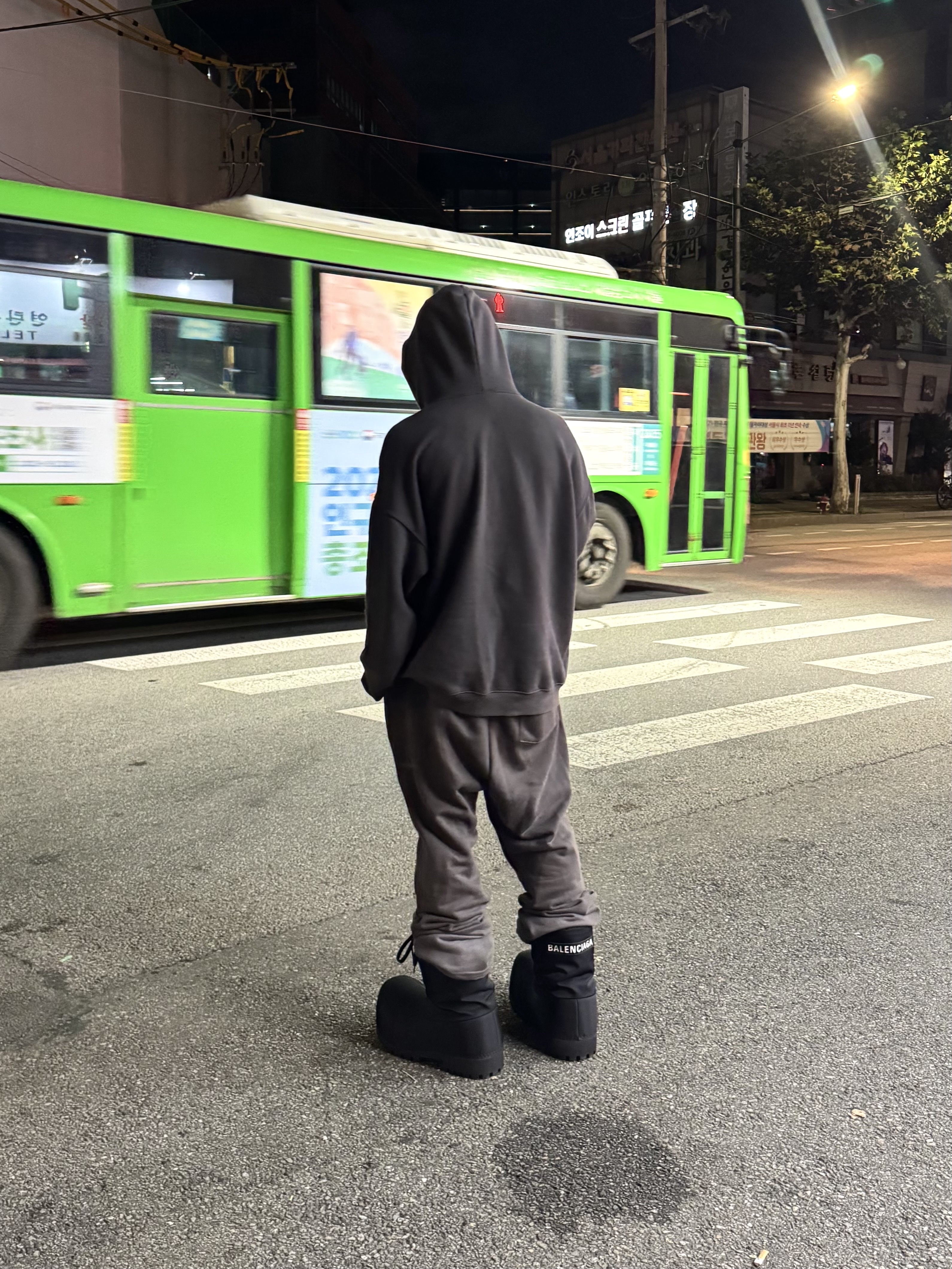 Balenciaga Skiwear Alaska Nylon Low Boot Black 착용 스타일 - 1