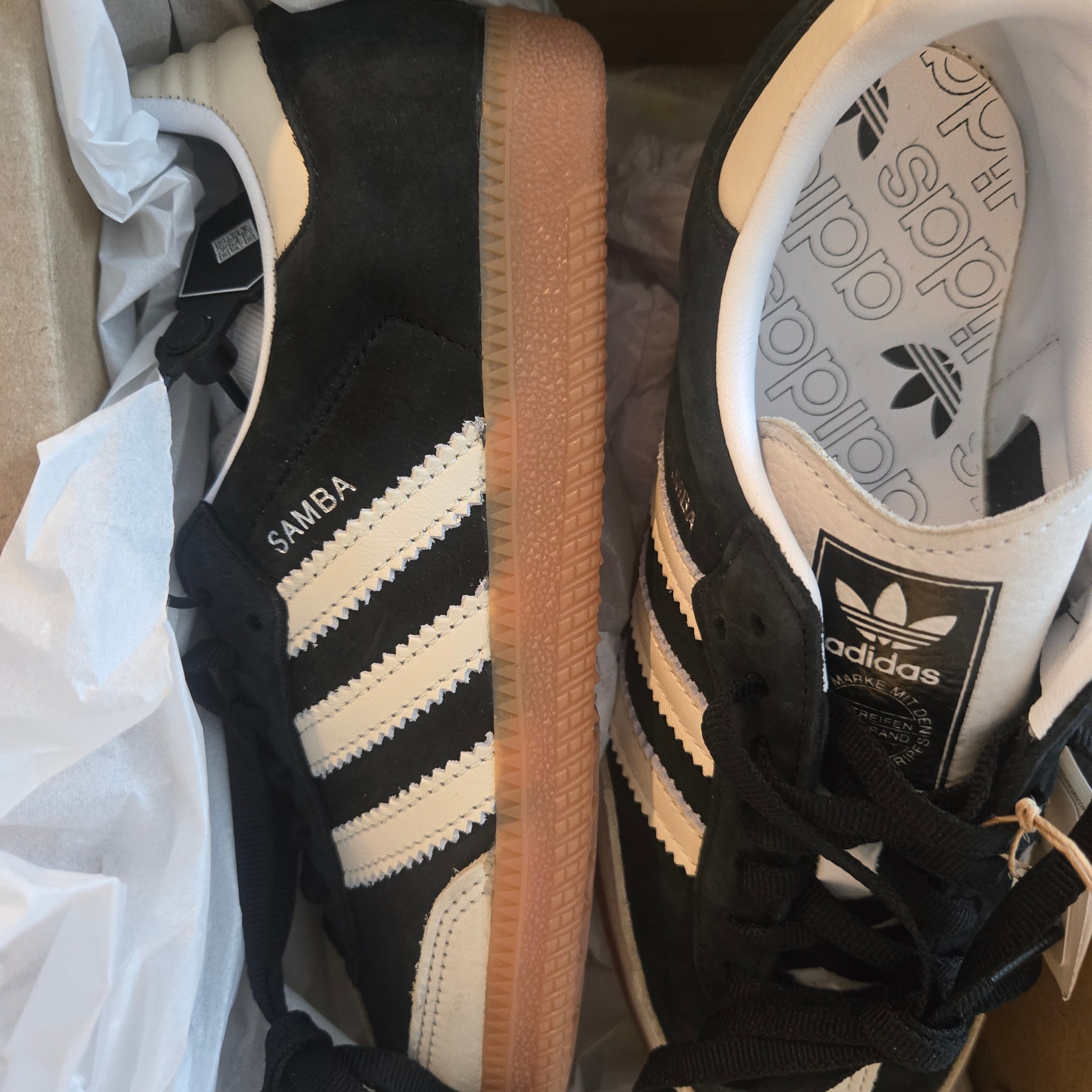 (W) Adidas Samba OG Core Black Wonder White 착용 스타일 - 2