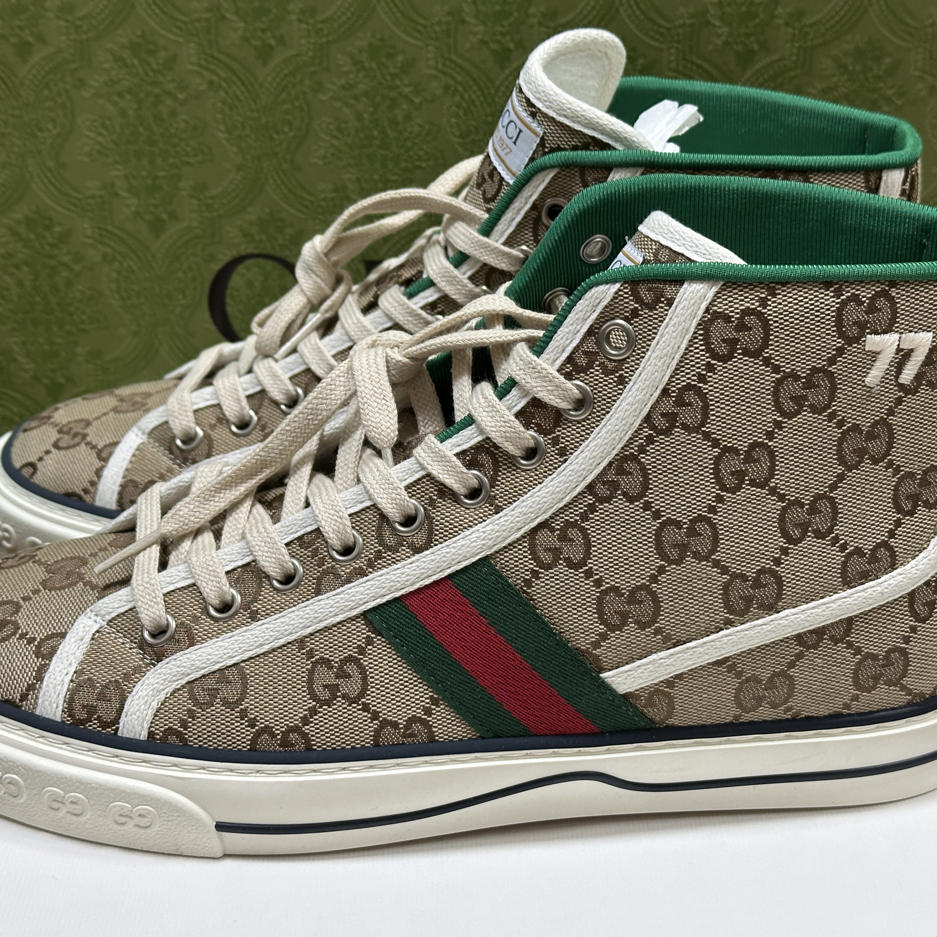 Gucci Tennis 1977 High-Top Sneakers Beige Ebony 착용 스타일